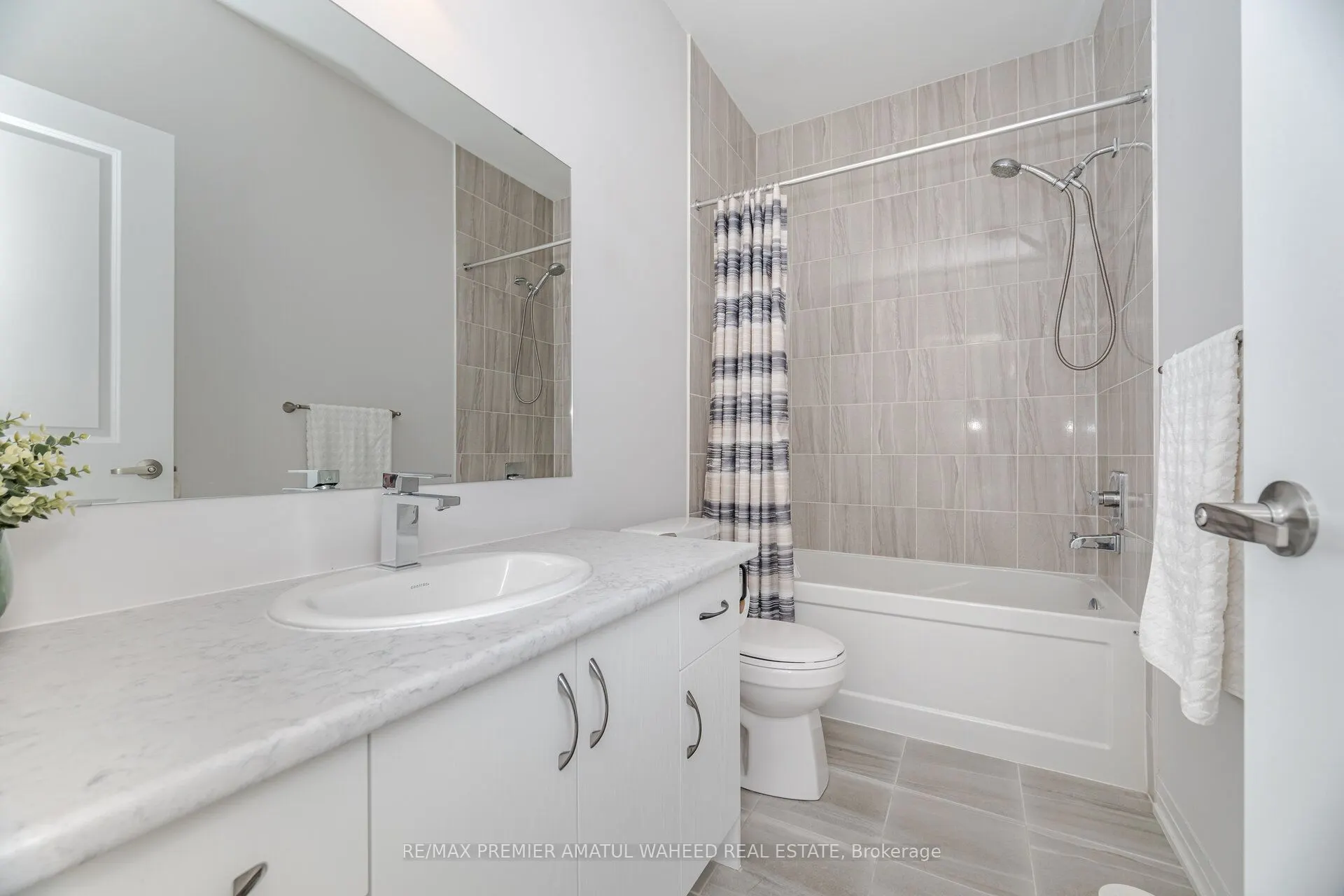 220 Dissette Street, #9