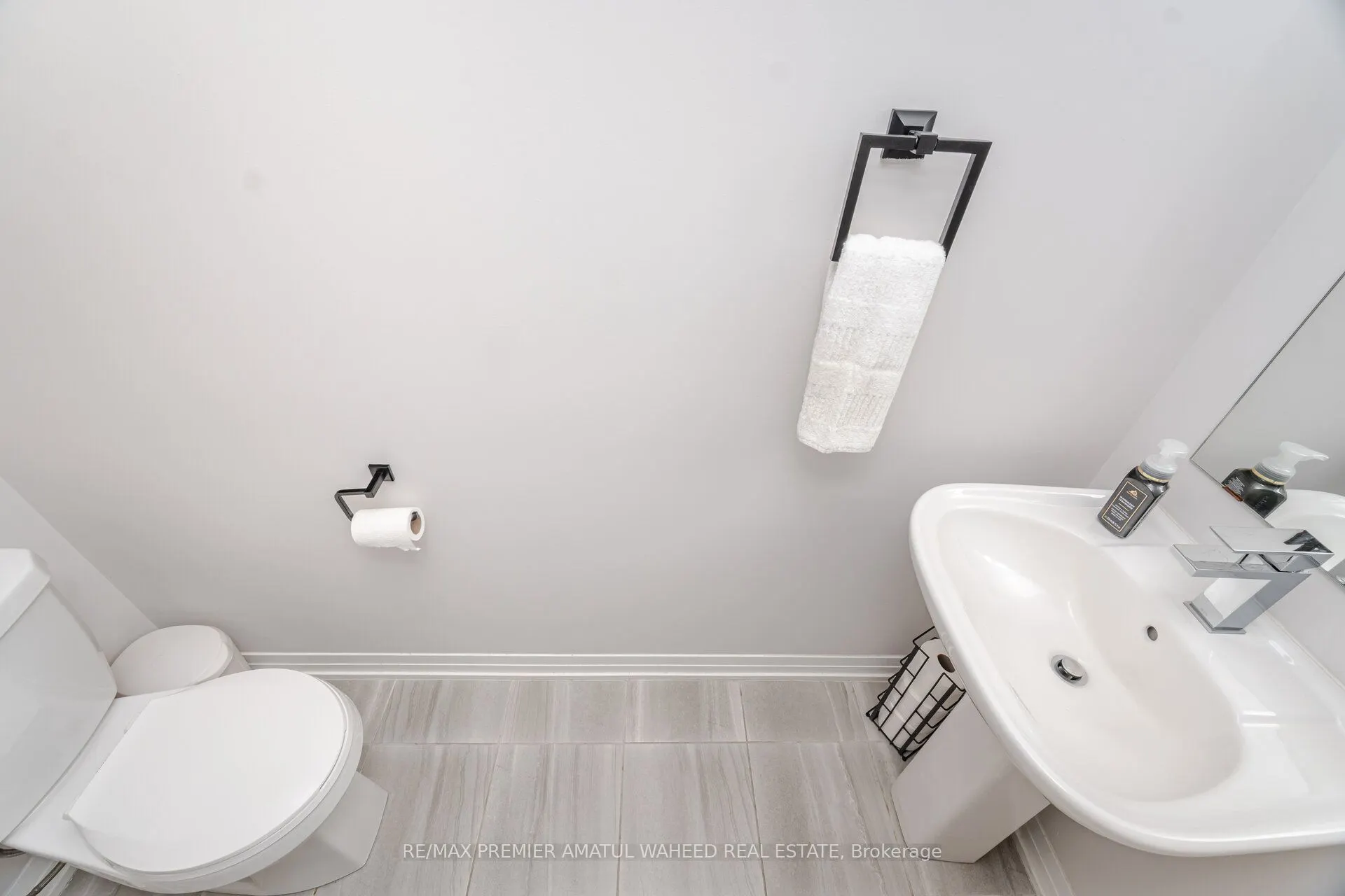 220 Dissette Street, #9