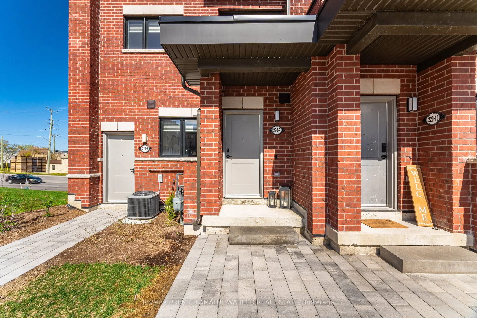 220 Dissette Street, #9