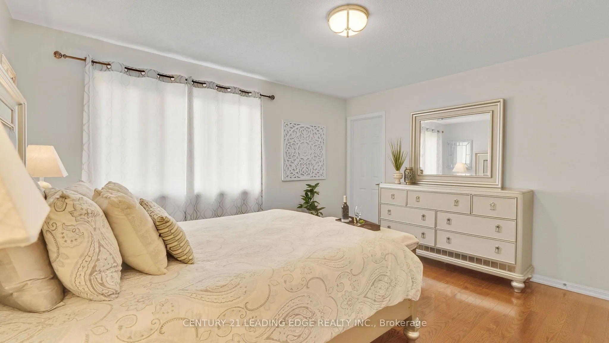 15 Jamesway Crescent