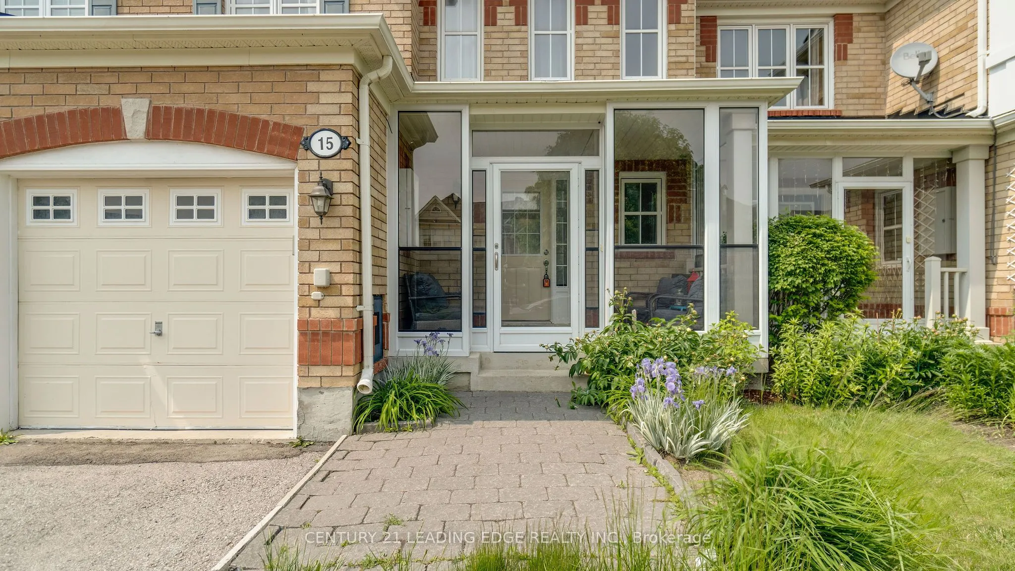 15 Jamesway Crescent