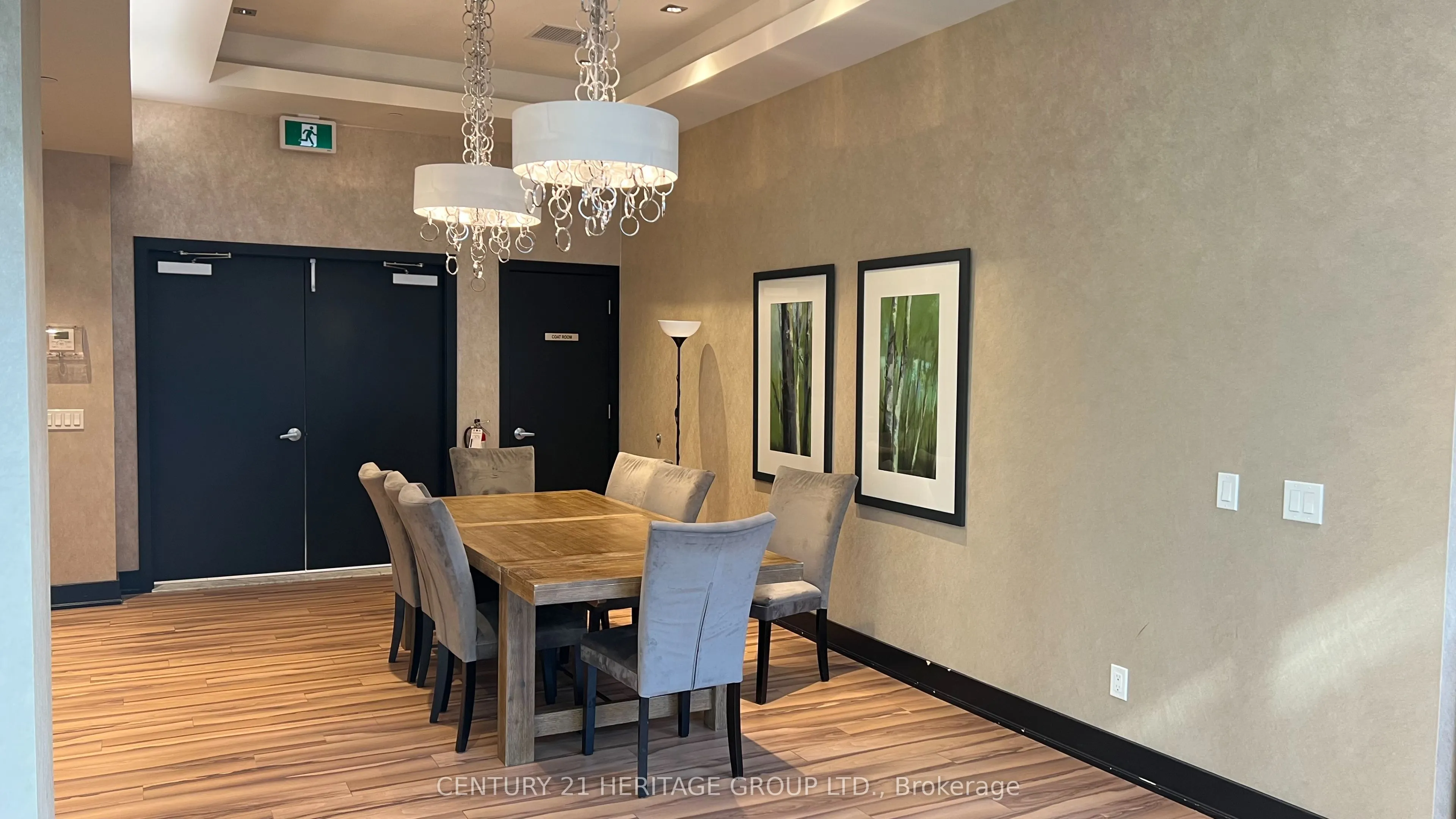 9618 Yonge Street, #207