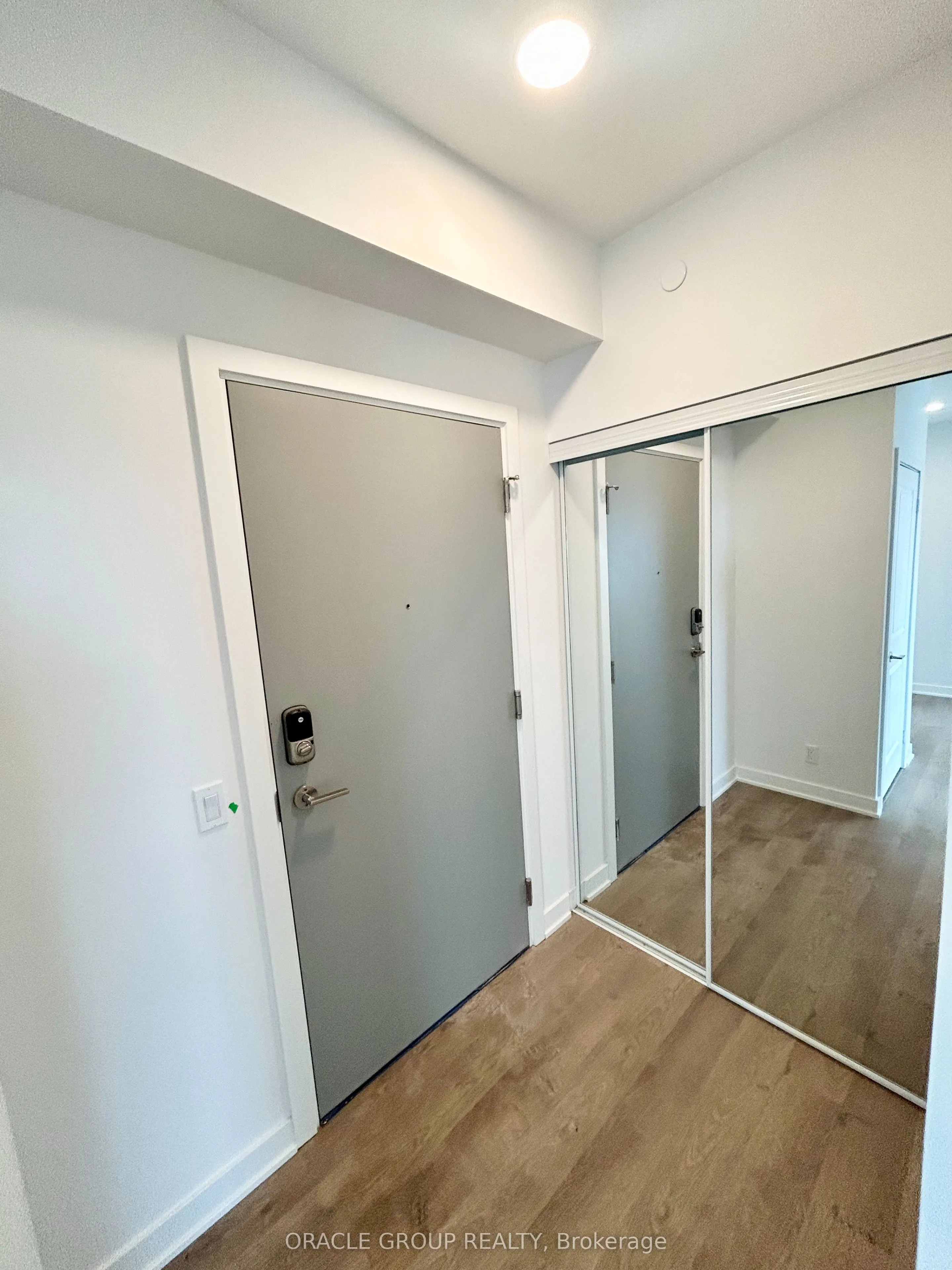 30 Upper Mall Way, #A-2407