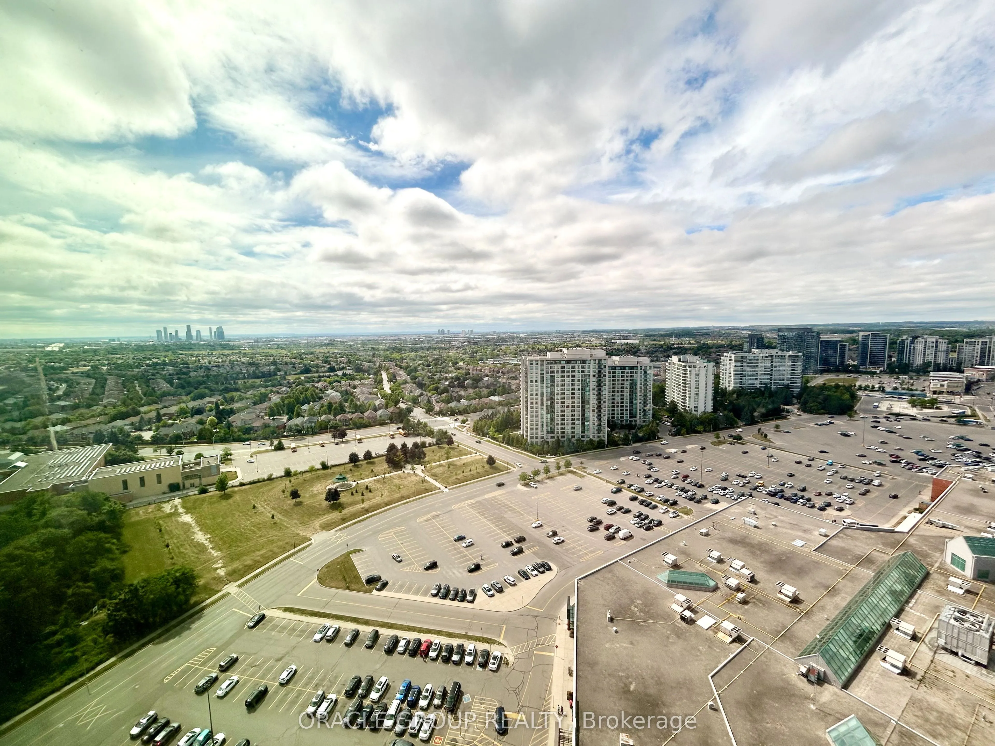 30 Upper Mall Way, #A-2407