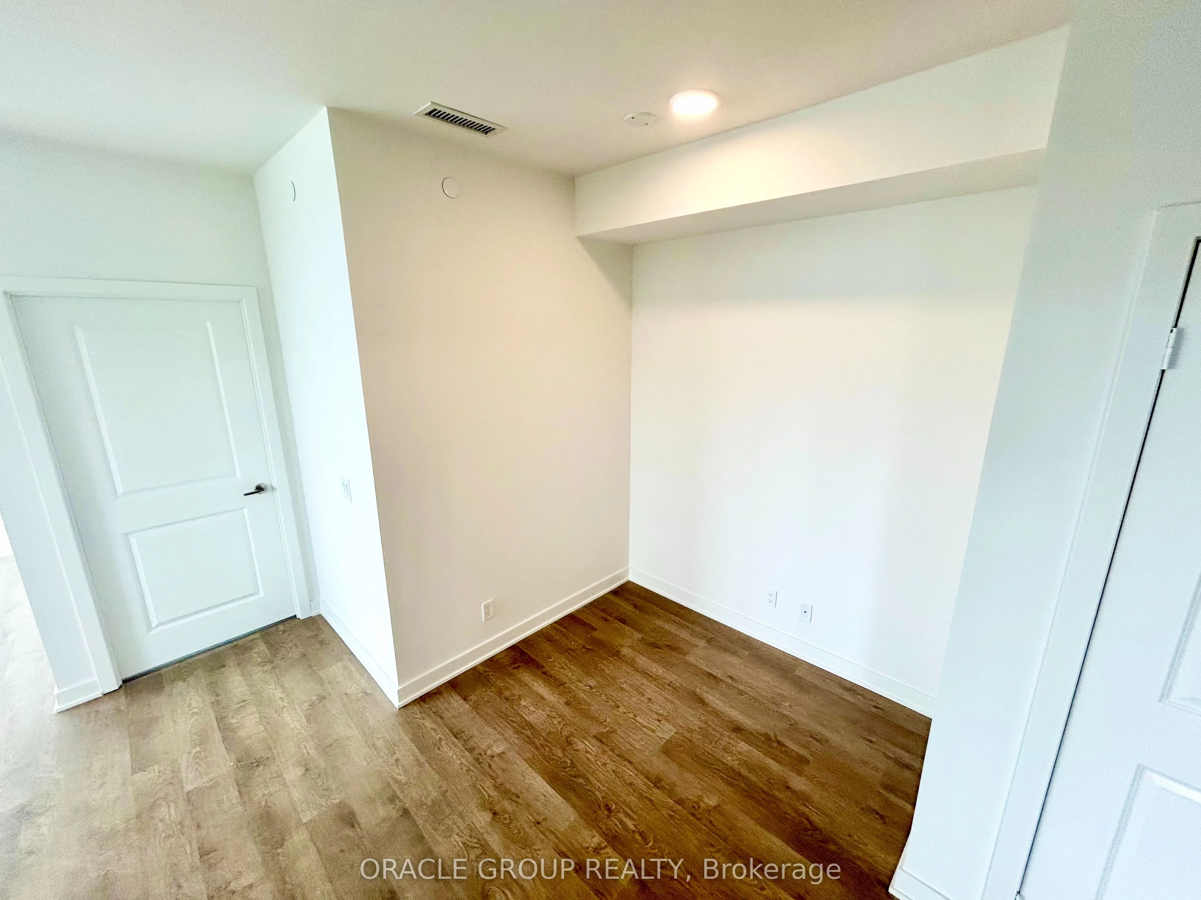 30 Upper Mall Way, #A-2407