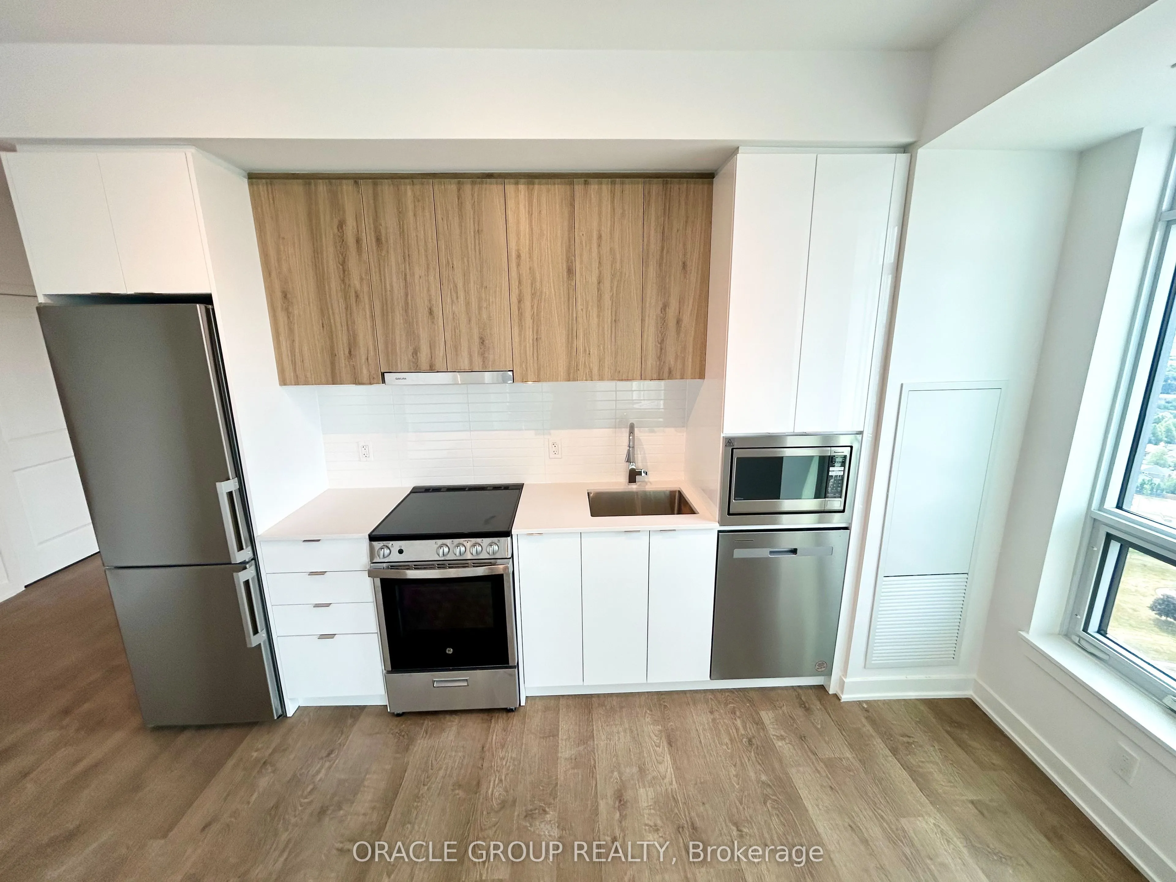 30 Upper Mall Way, #A-2407