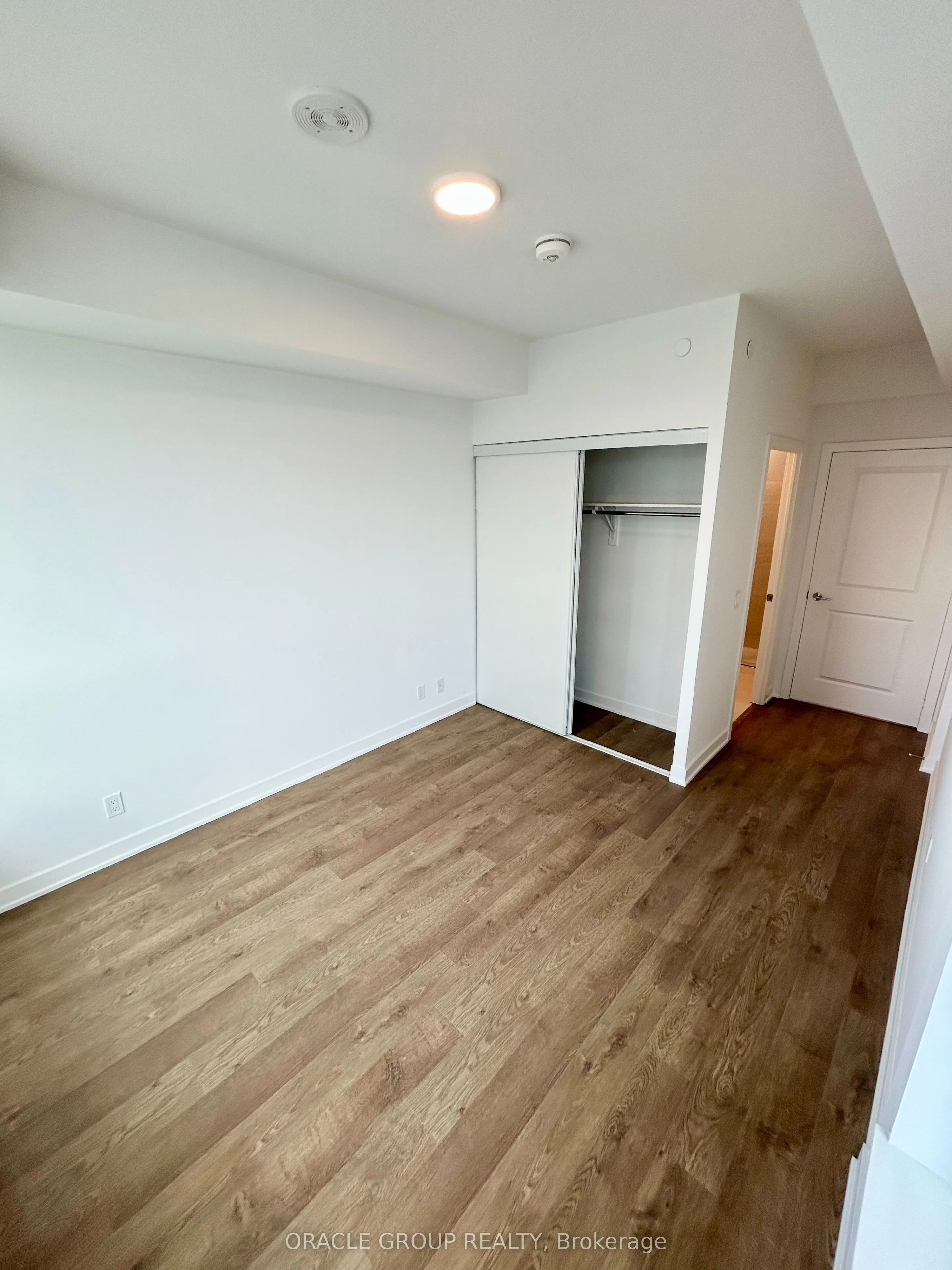 30 Upper Mall Way, #A-2407