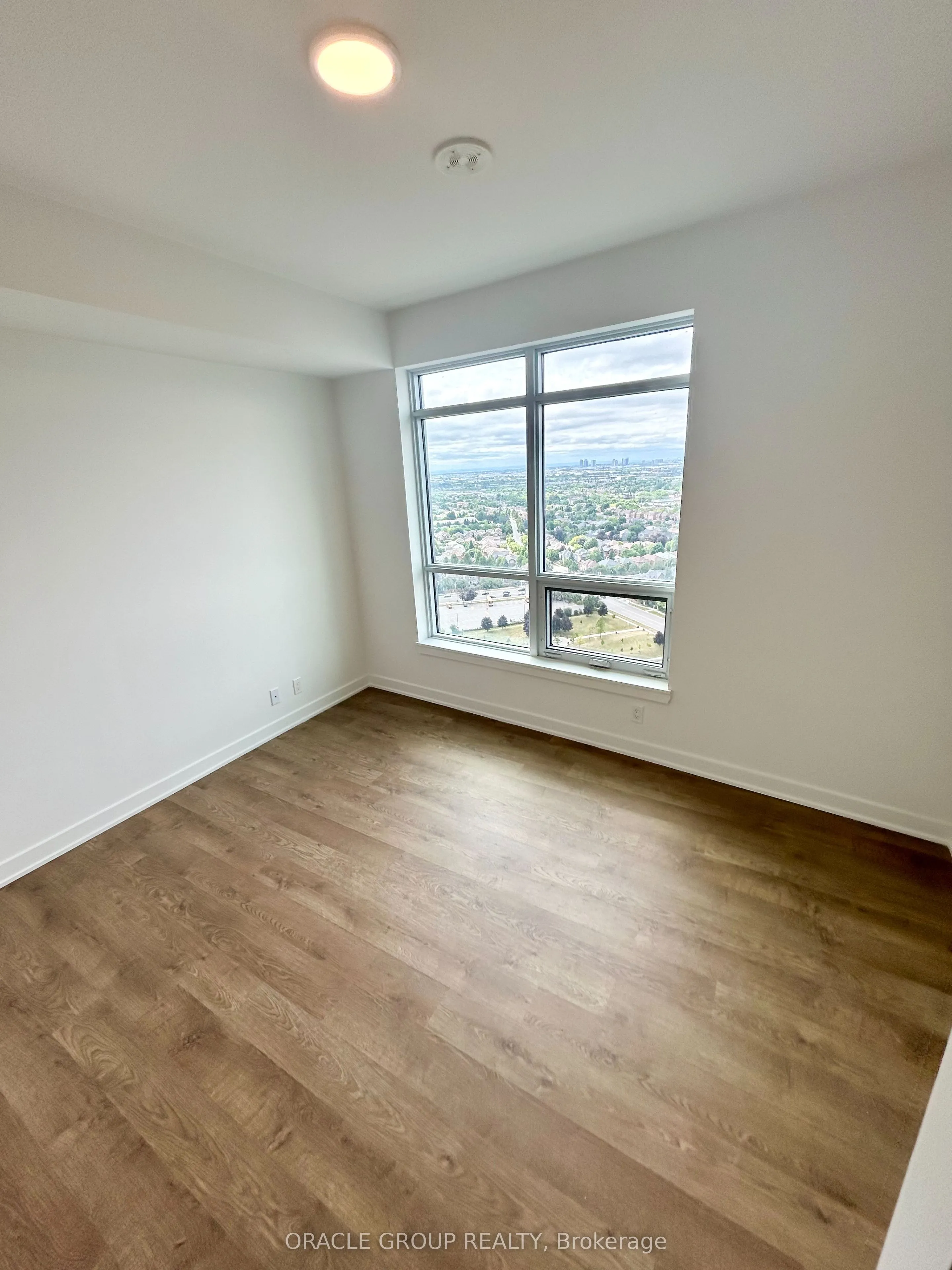 30 Upper Mall Way, #A-2407