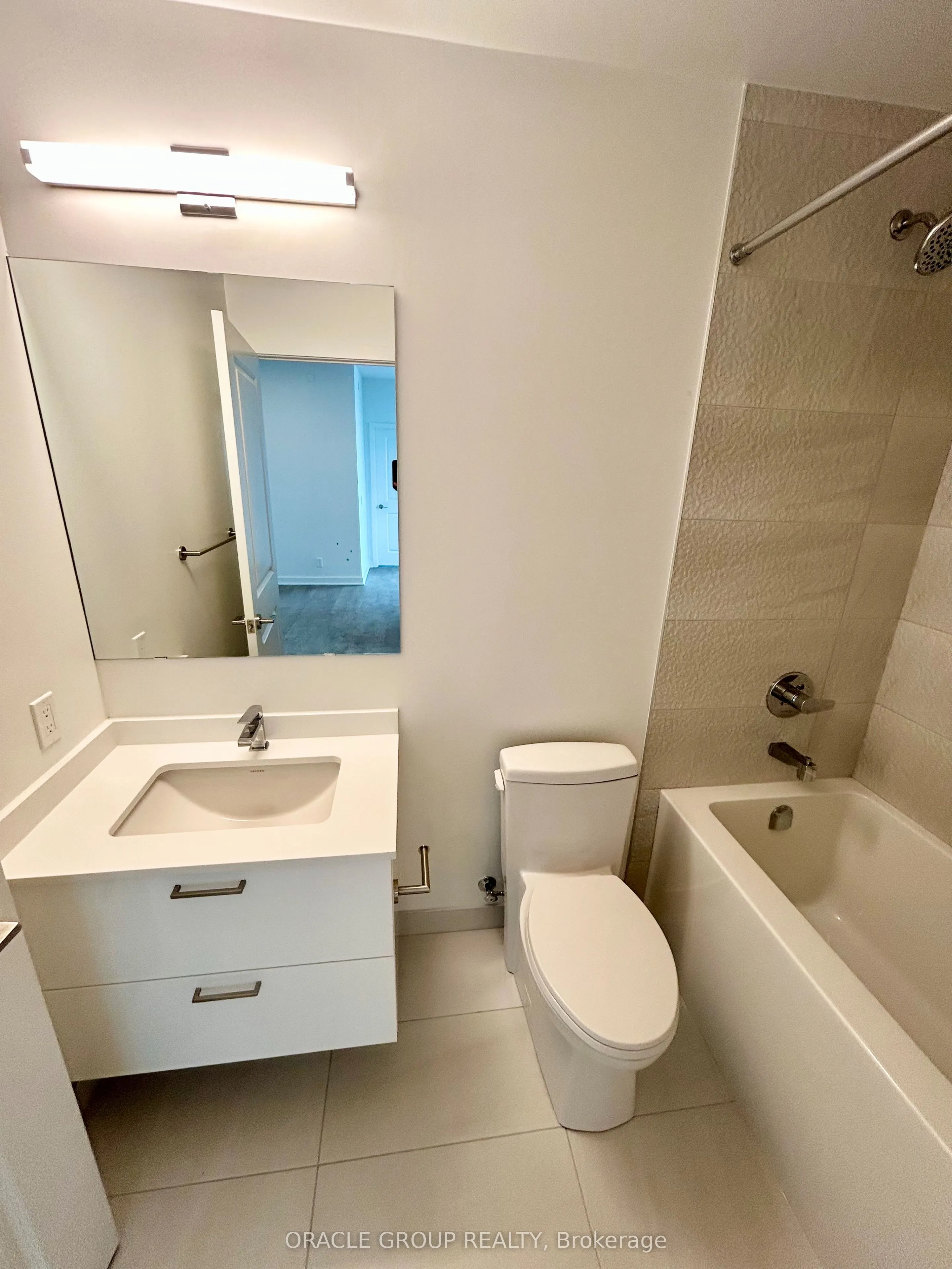 30 Upper Mall Way, #A-2407