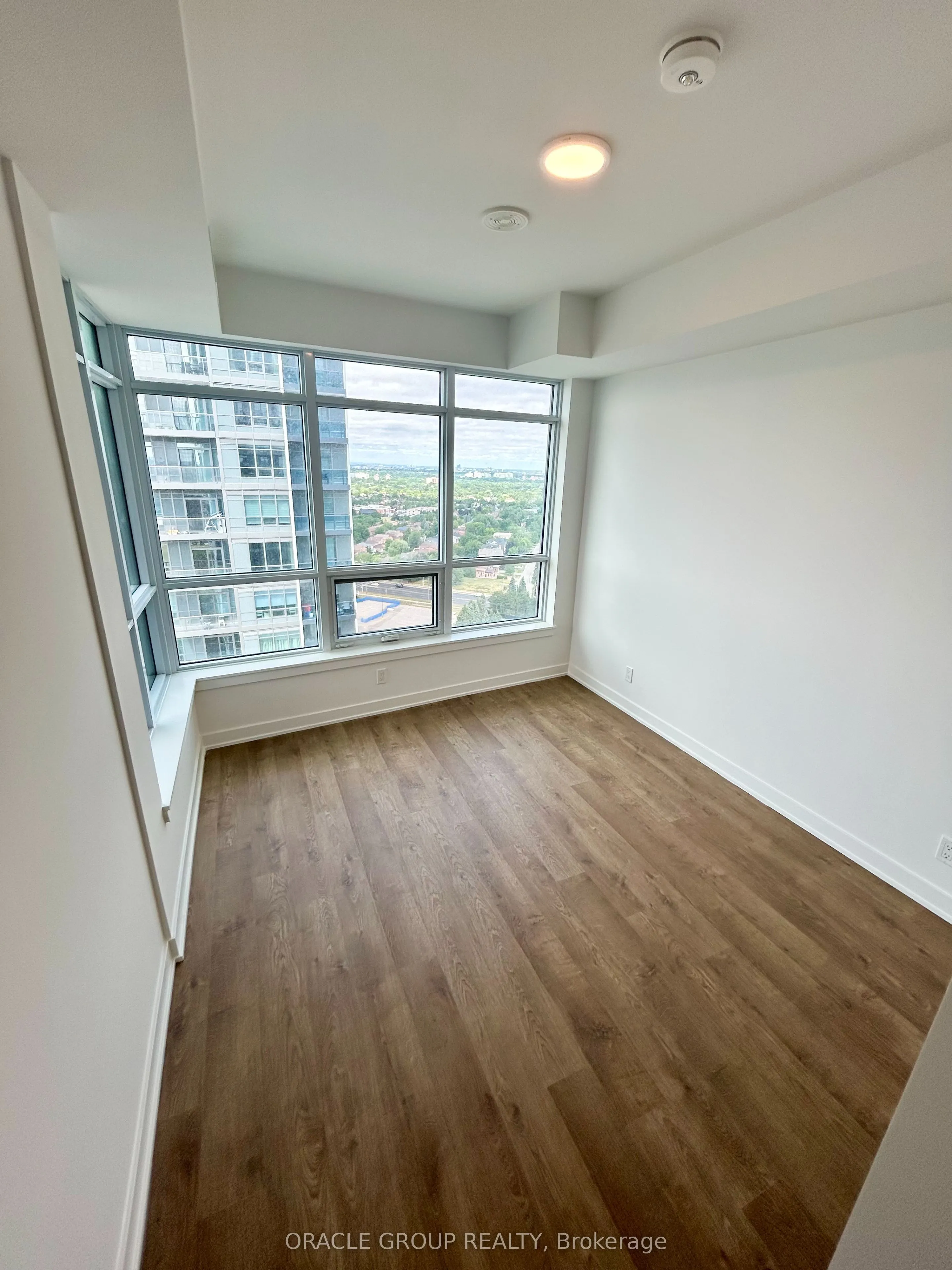 30 Upper Mall Way, #A-2407