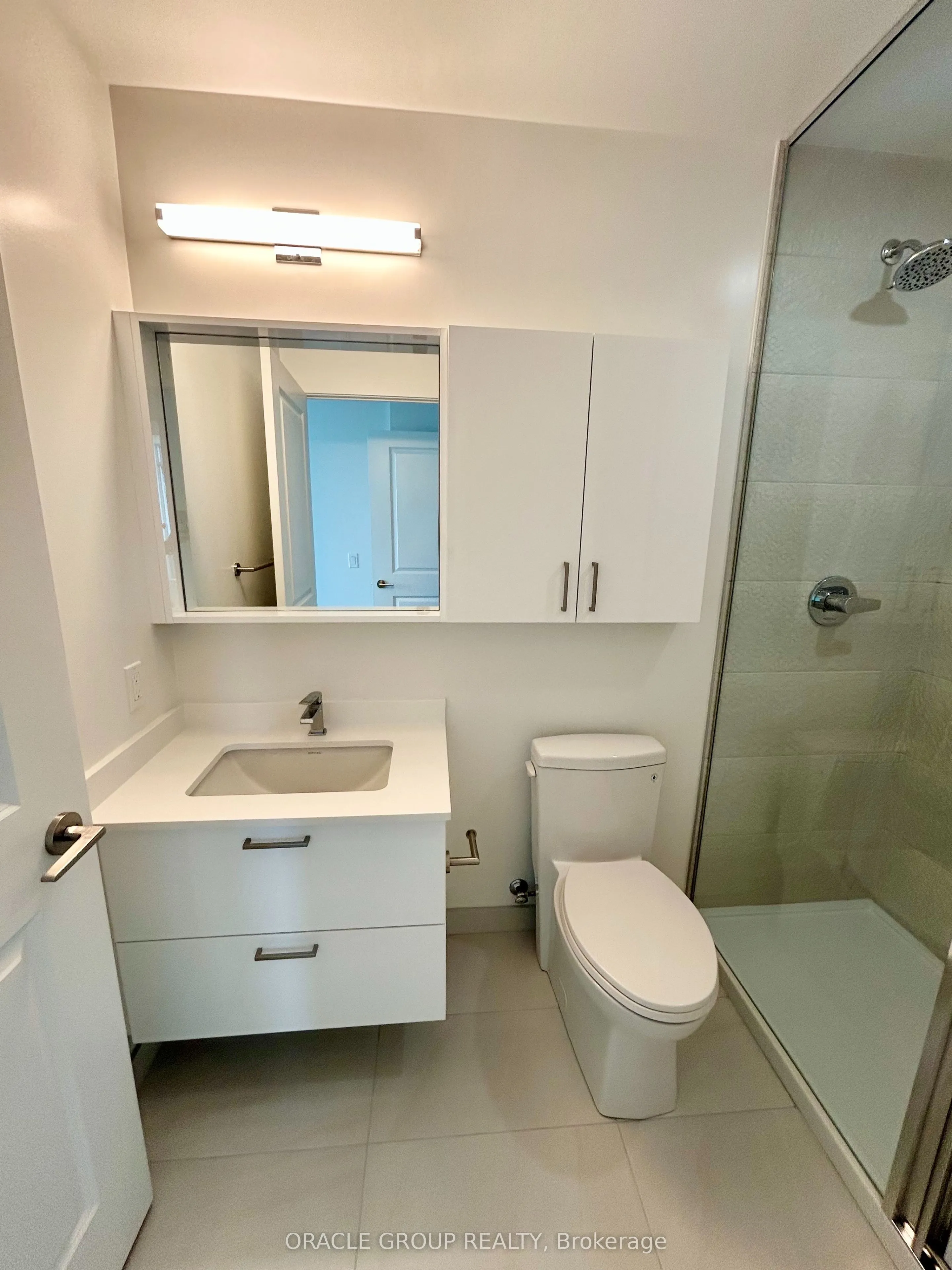 30 Upper Mall Way, #A-2407