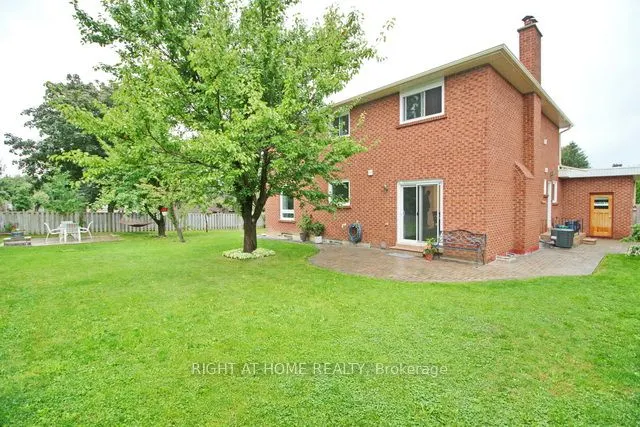 304 Firglen Ridge