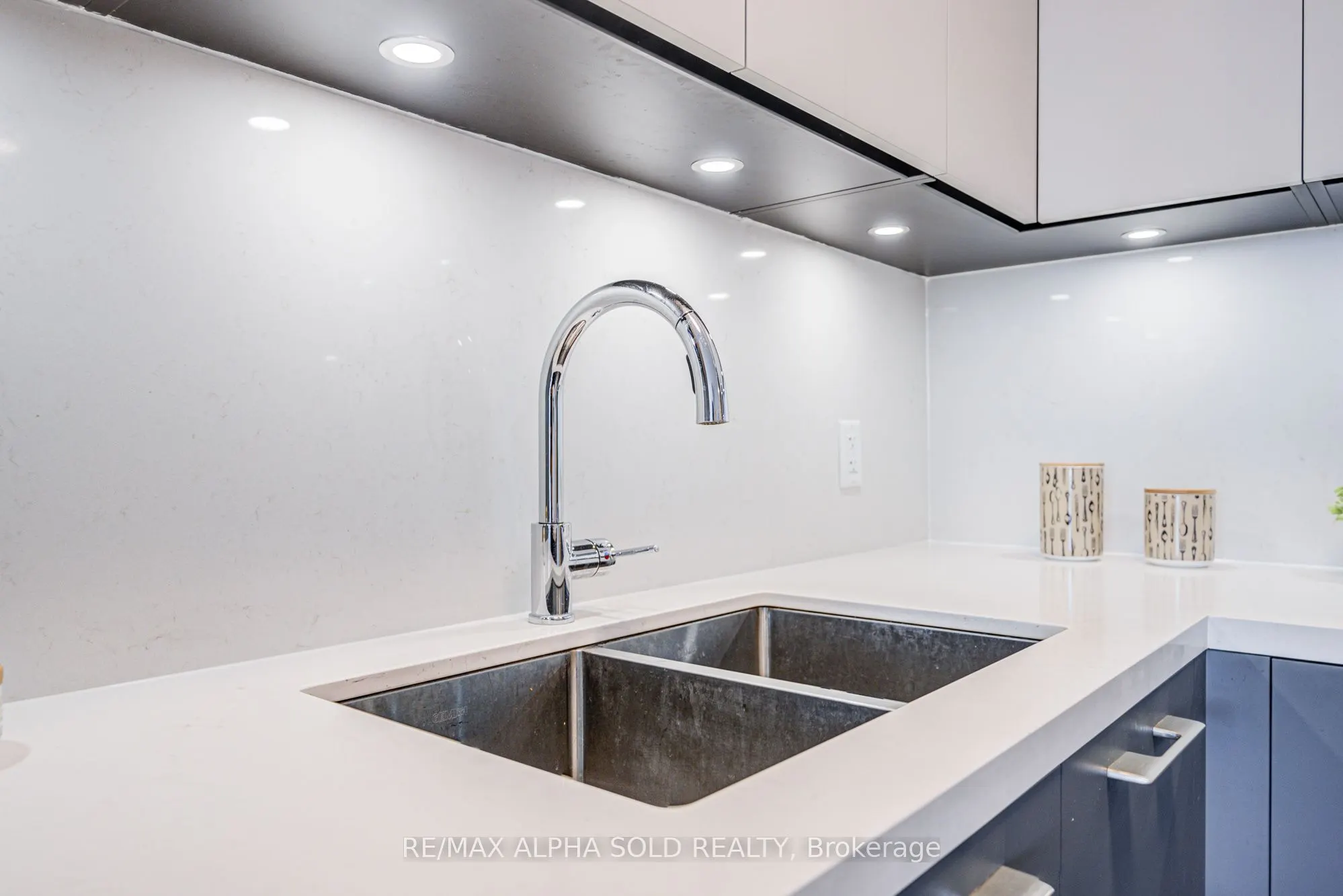8 Water Walk Drive, #2907