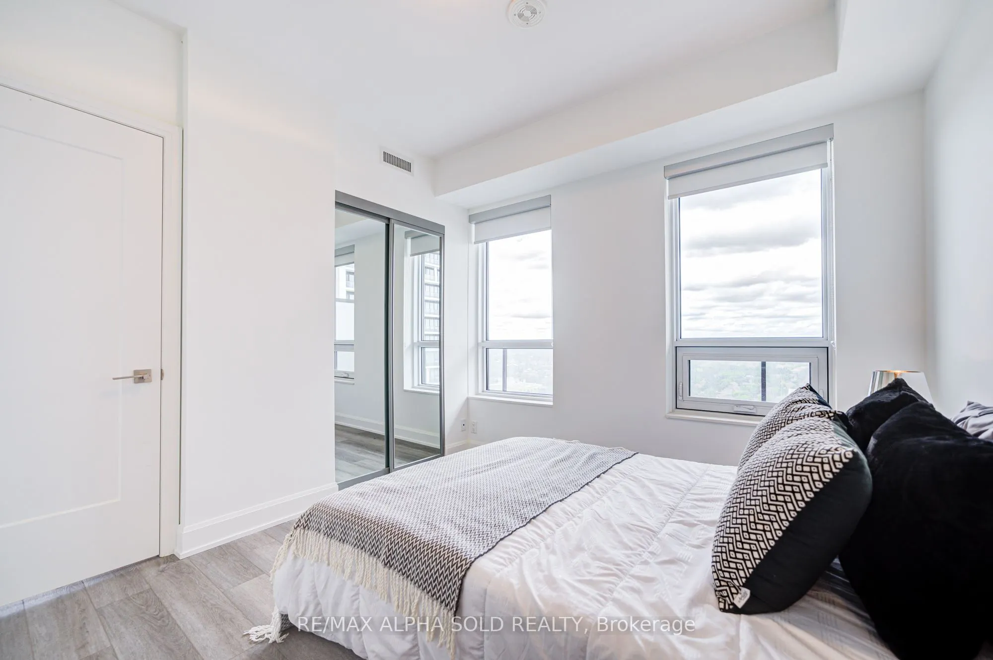 8 Water Walk Drive, #2907