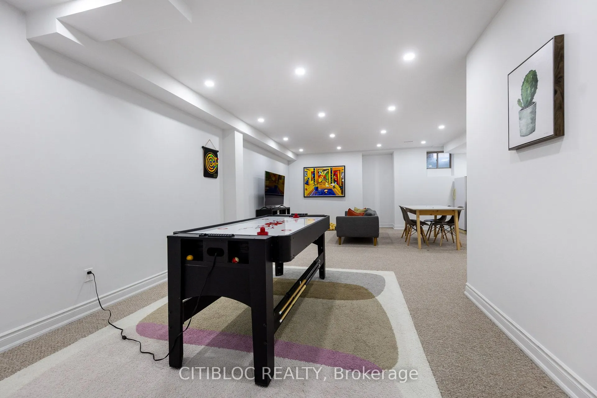 25 Claudview Street