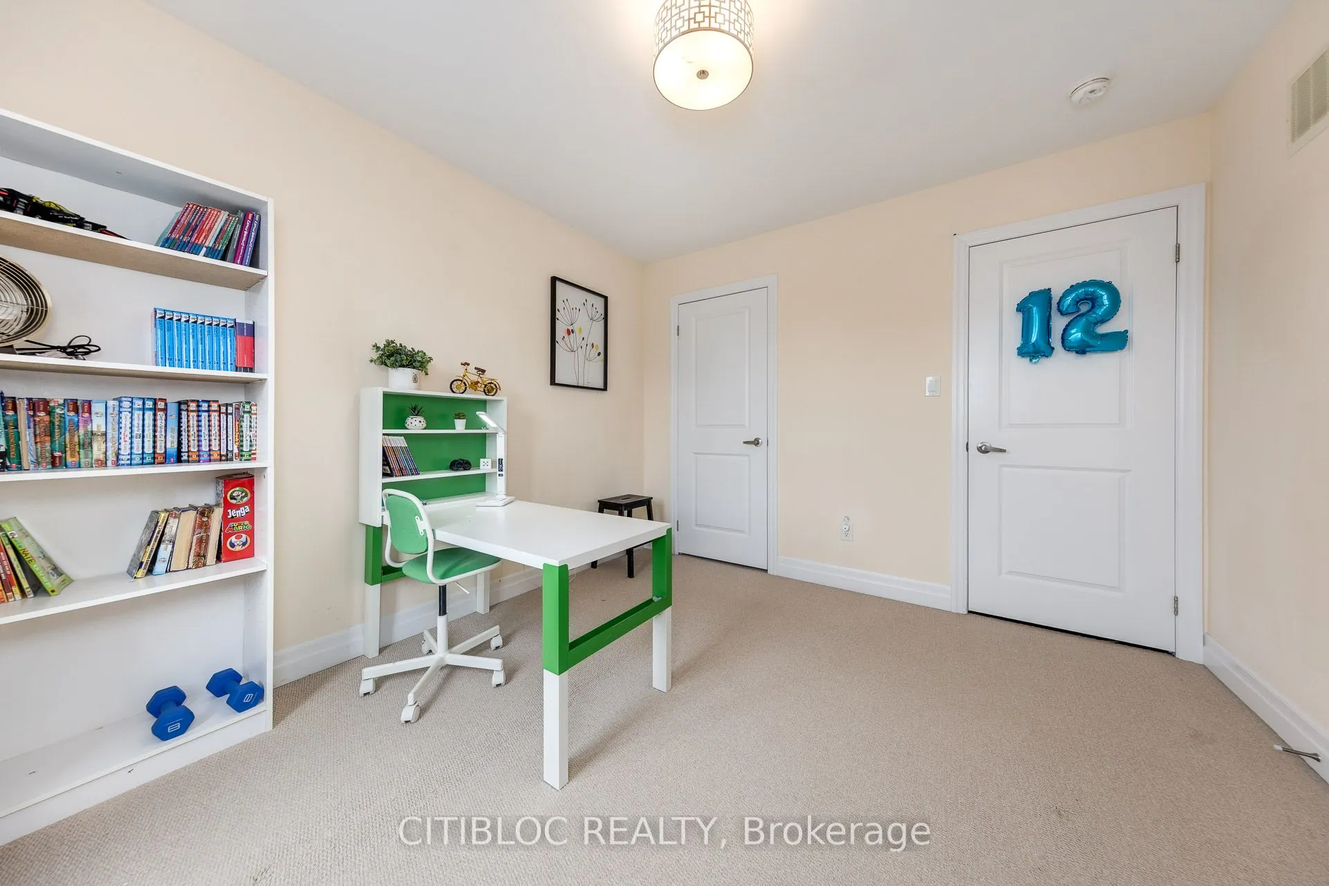 25 Claudview Street