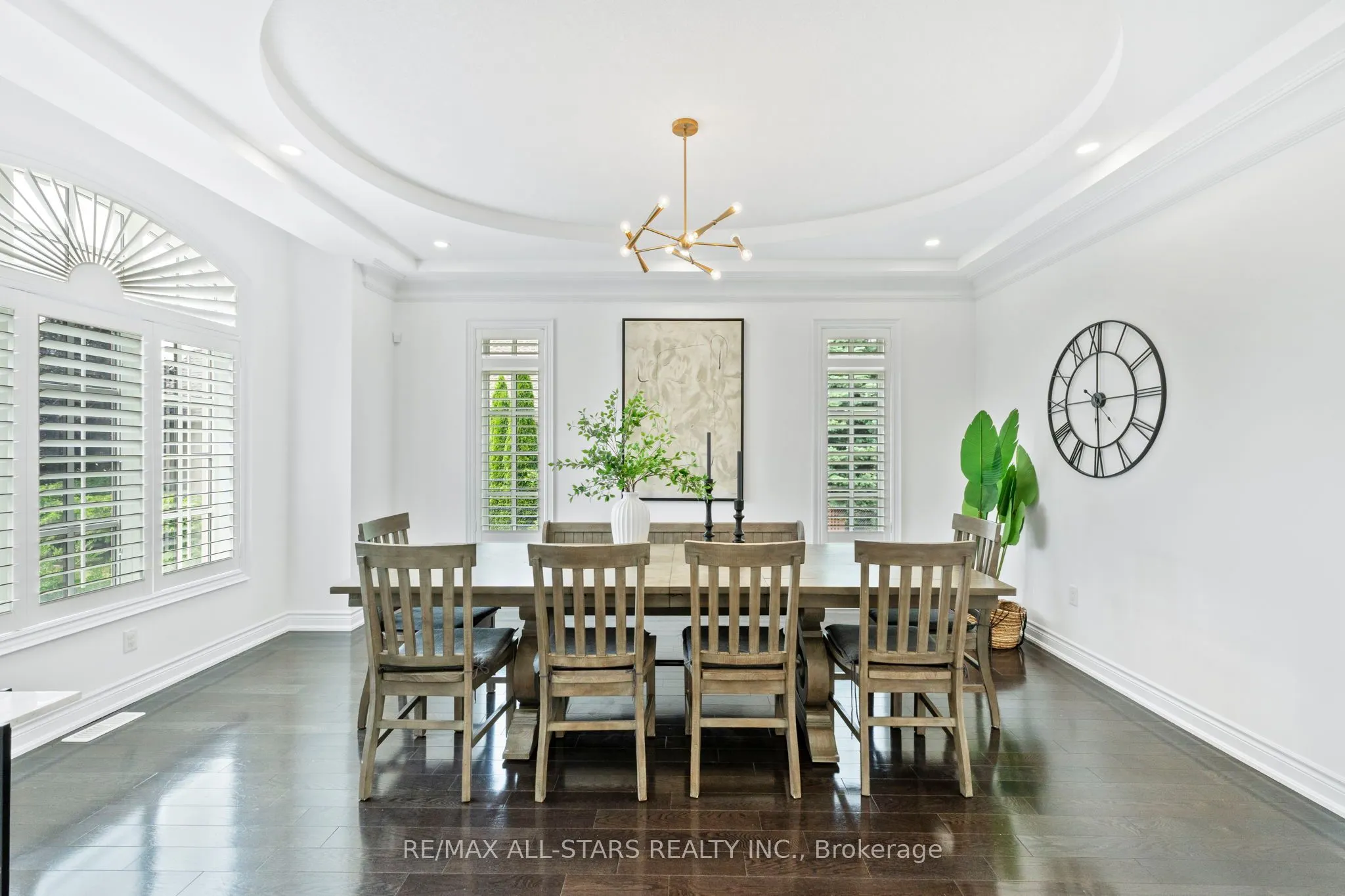 21 Country Club Crescent