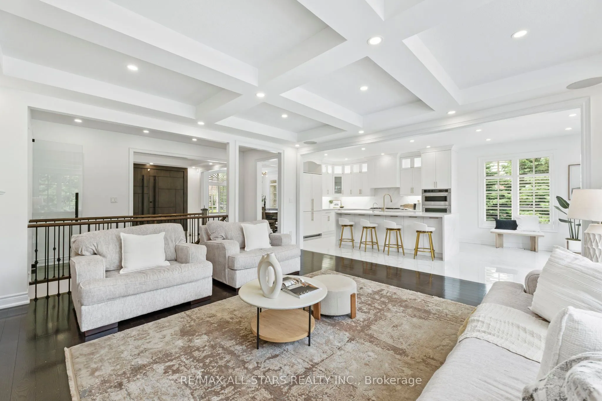 21 Country Club Crescent