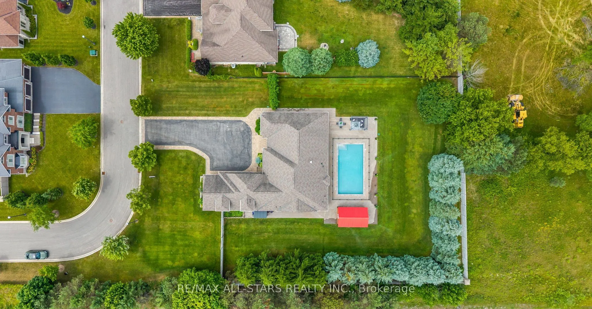 21 Country Club Crescent