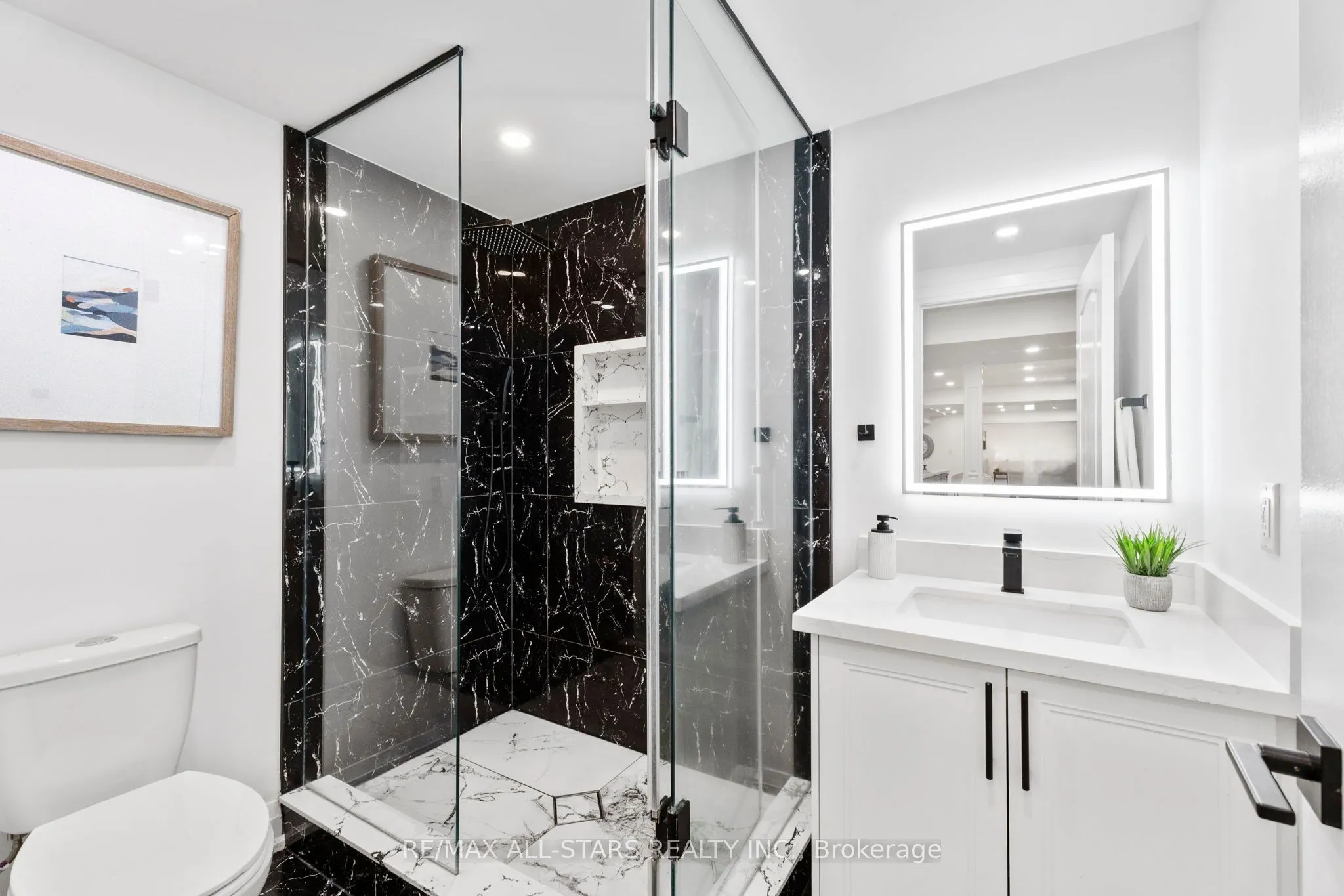 21 Country Club Crescent
