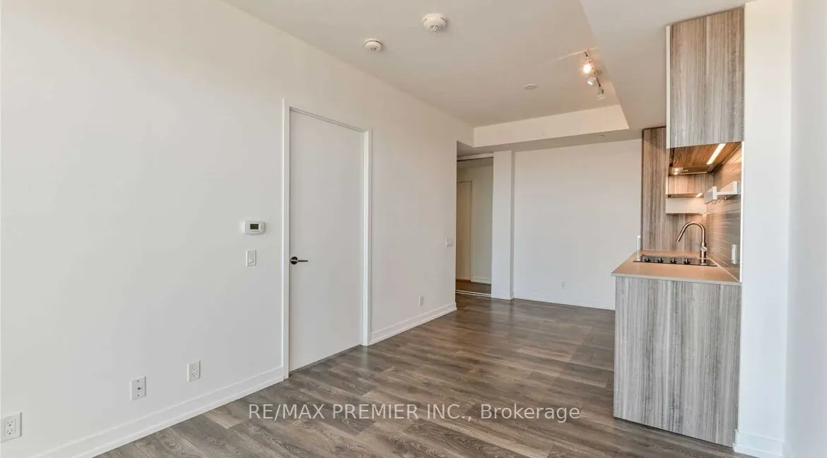 898 Portage Parkway, #4211