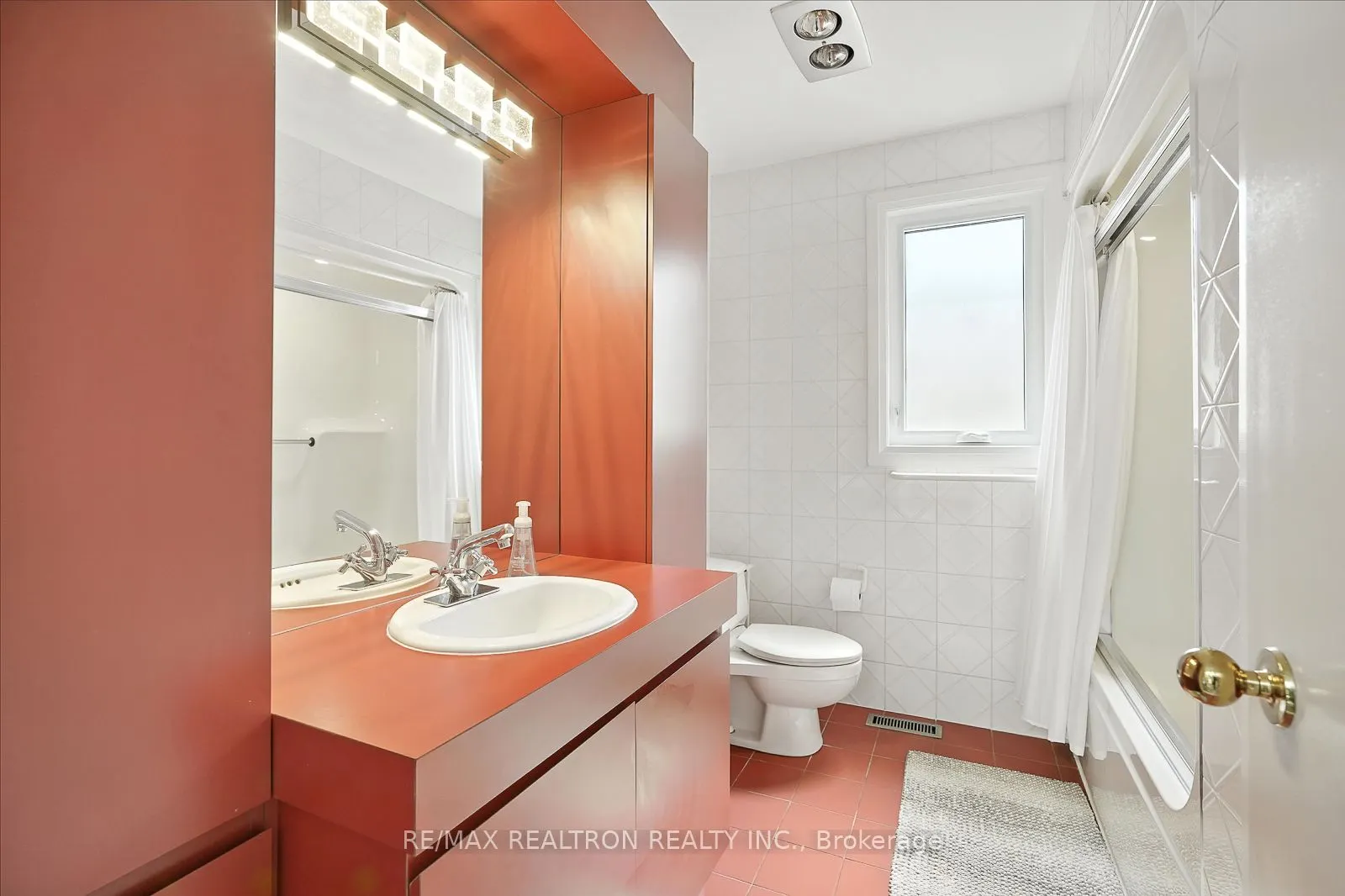 34 Prince Edward Boulevard