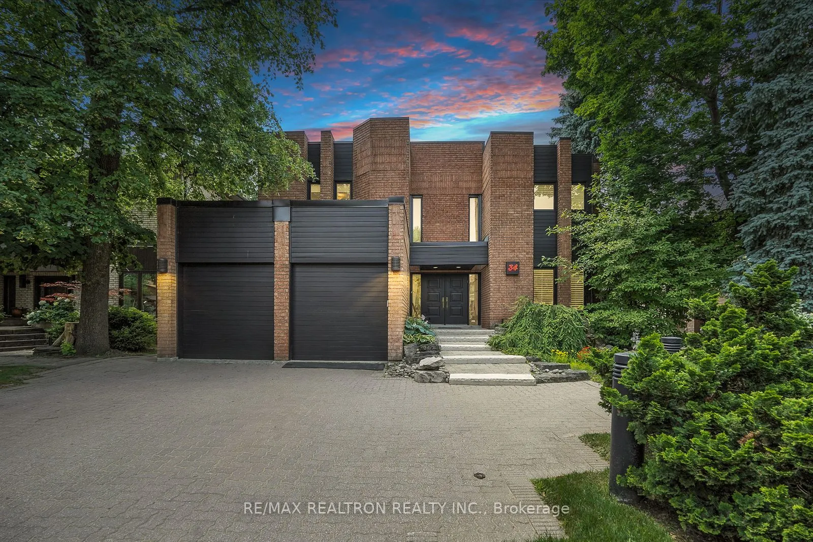 34 Prince Edward Boulevard
