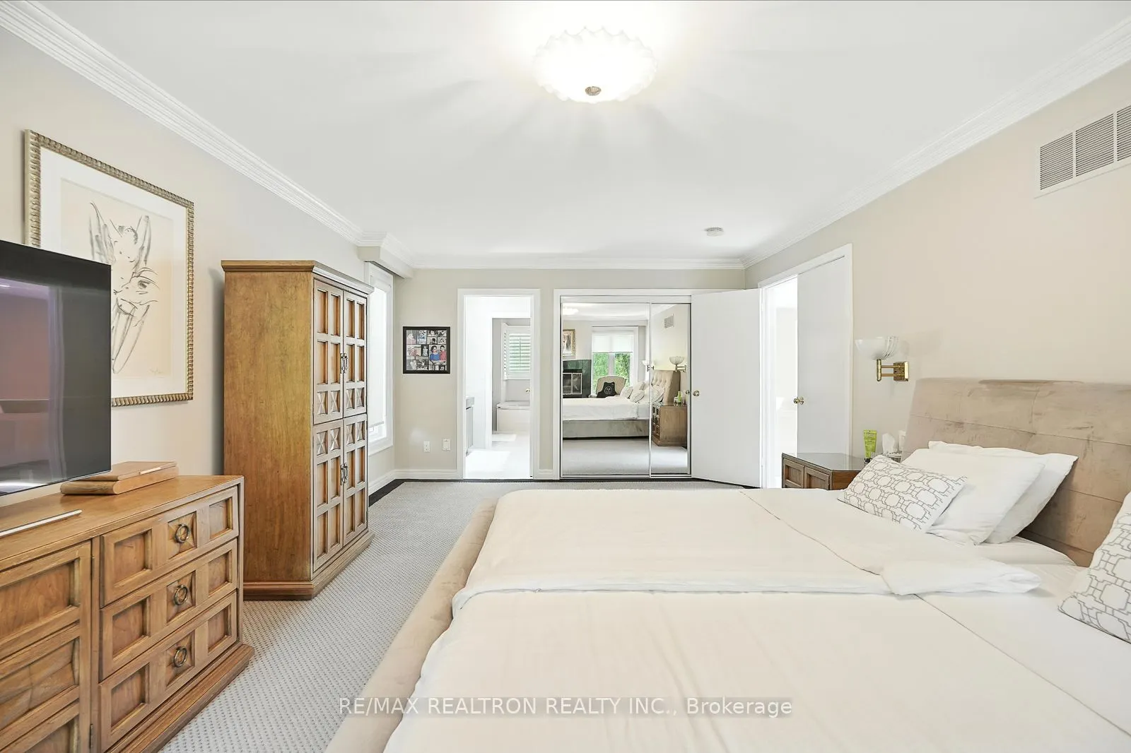 34 Prince Edward Boulevard