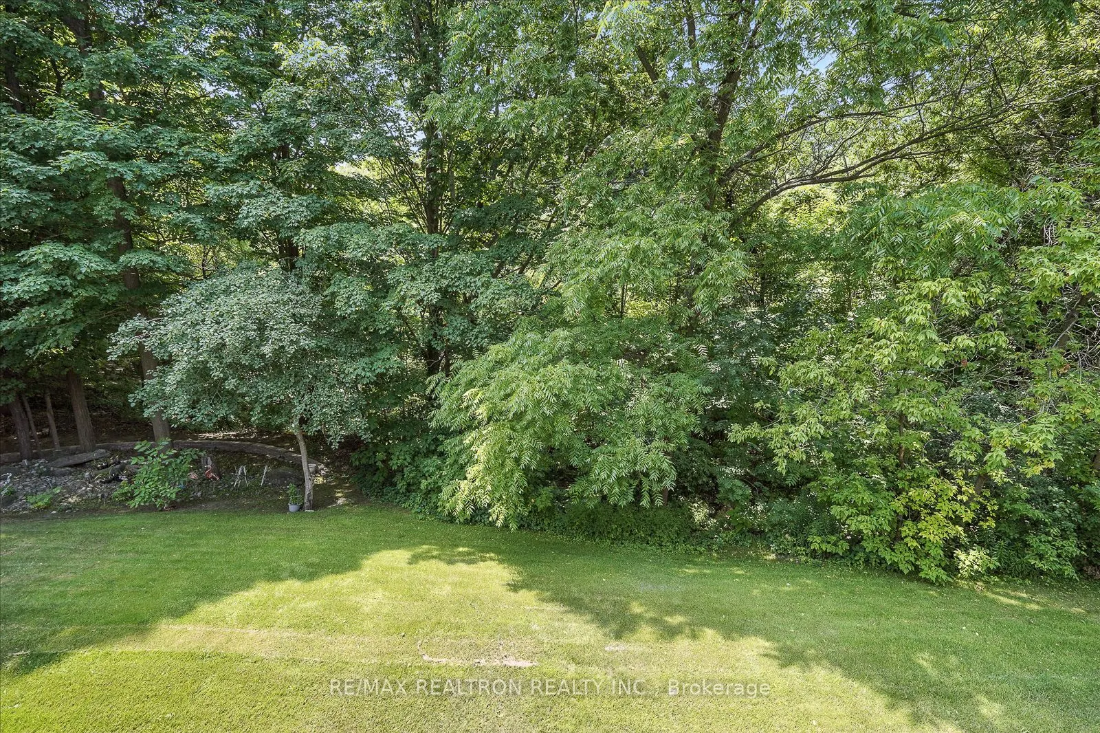 34 Prince Edward Boulevard