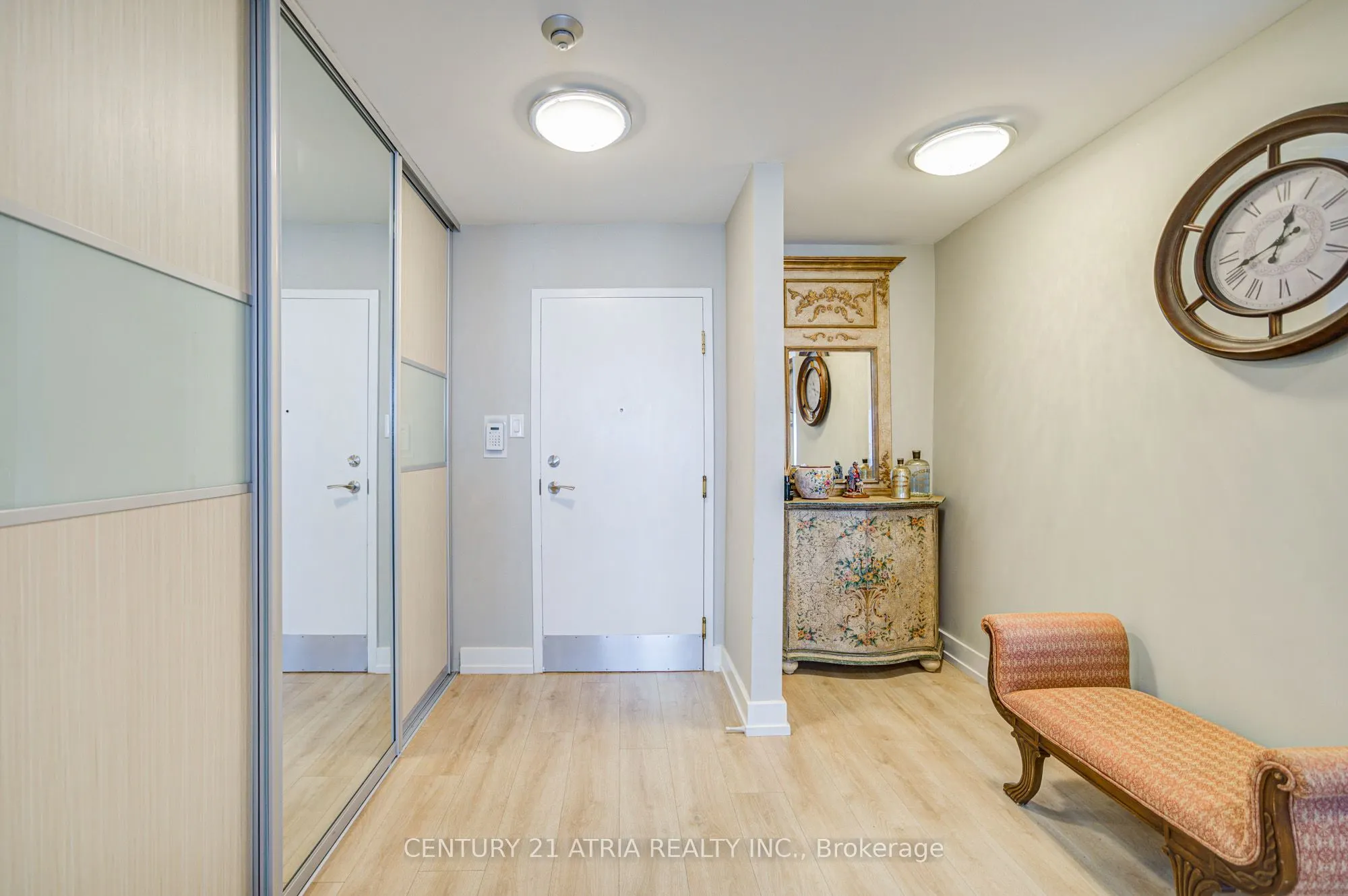 120 Promenade Circle, #909