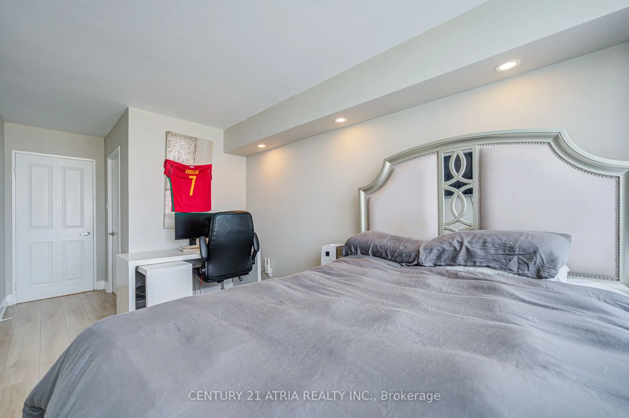120 Promenade Circle, #909