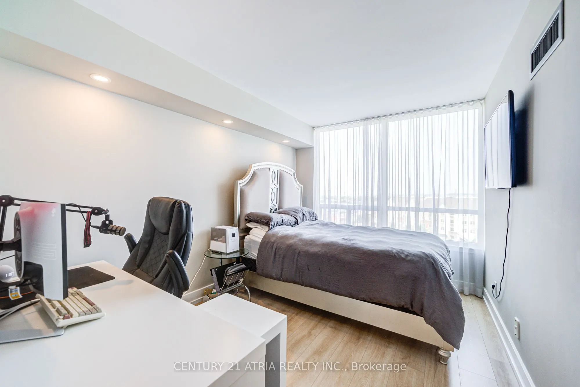 120 Promenade Circle, #909