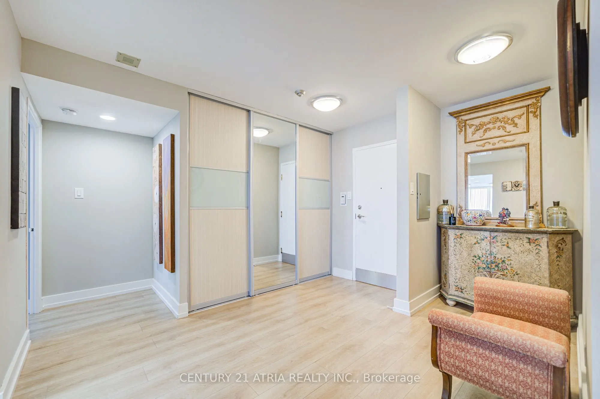 120 Promenade Circle, #909