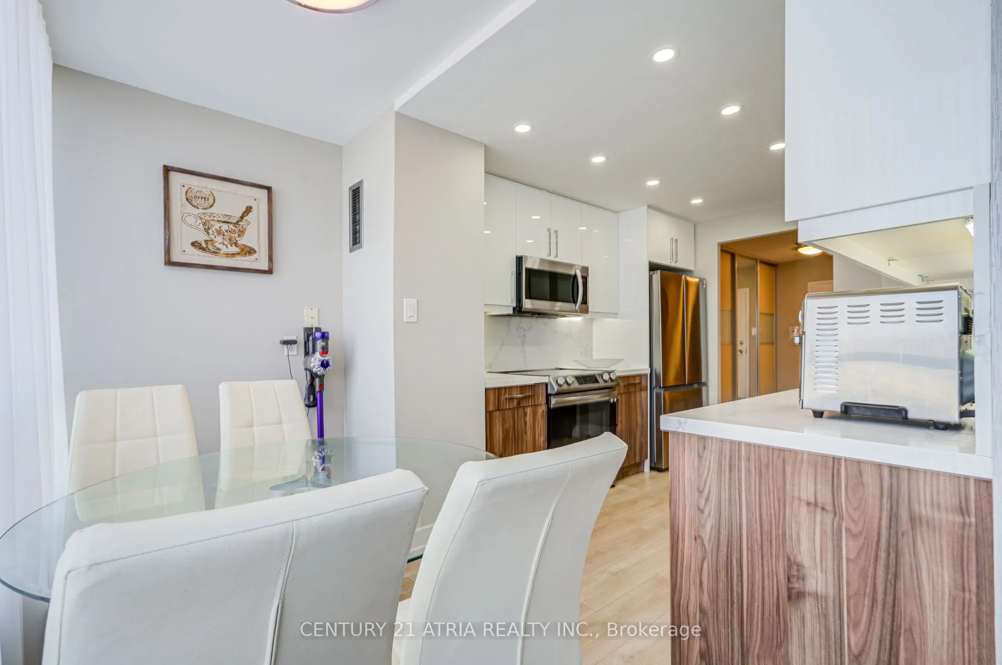120 Promenade Circle, #909