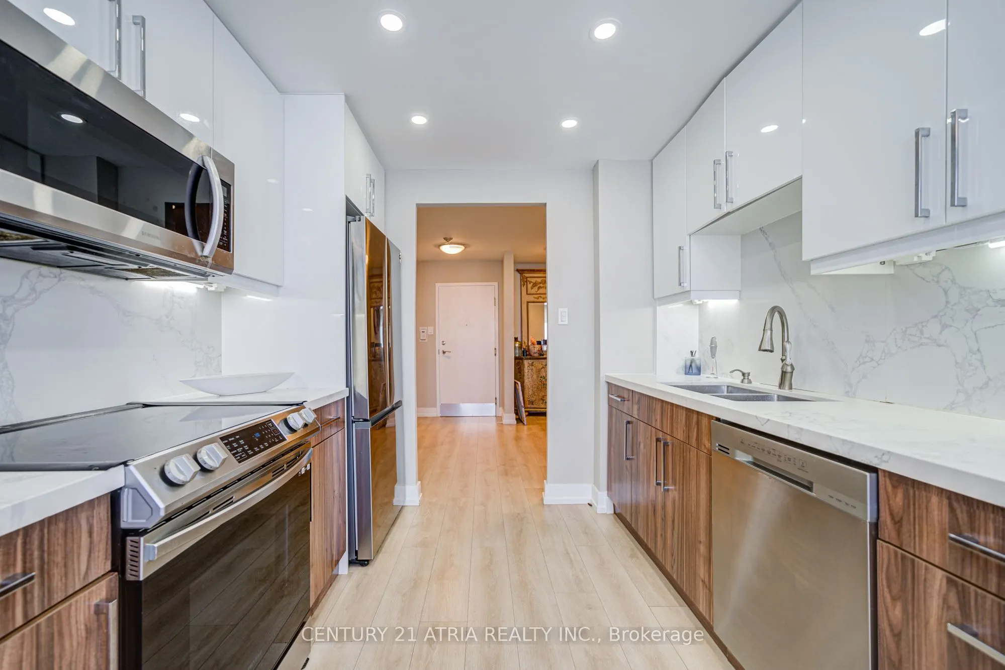 120 Promenade Circle, #909