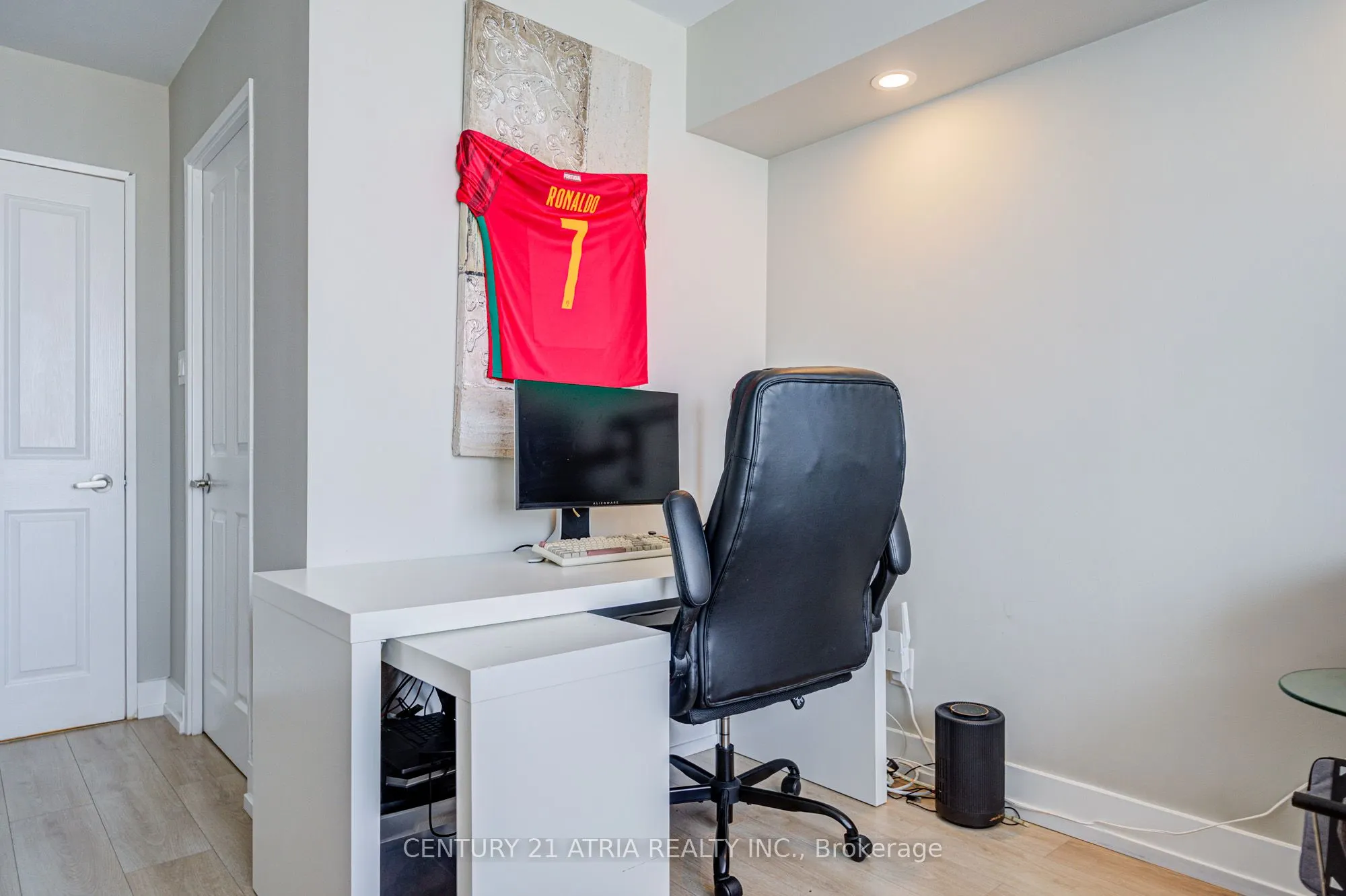 120 Promenade Circle, #909