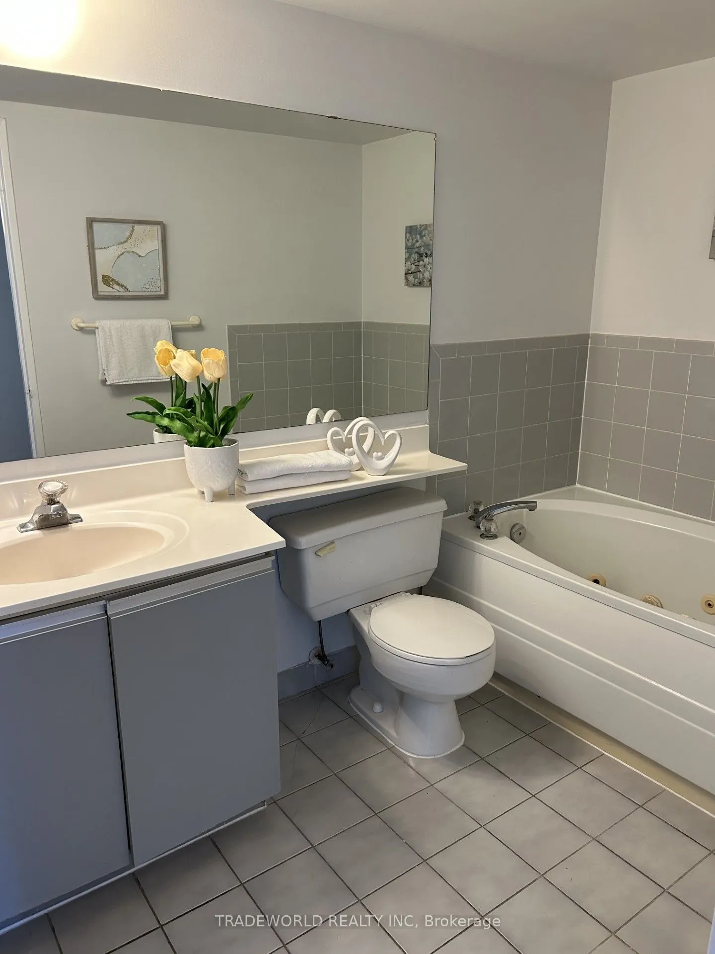 7825 Bayview Avenue, #1223