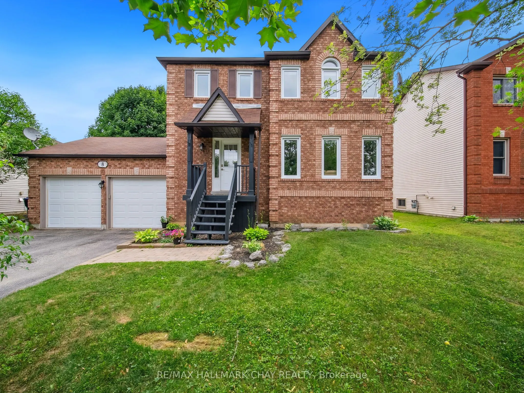 8 Darren Drive