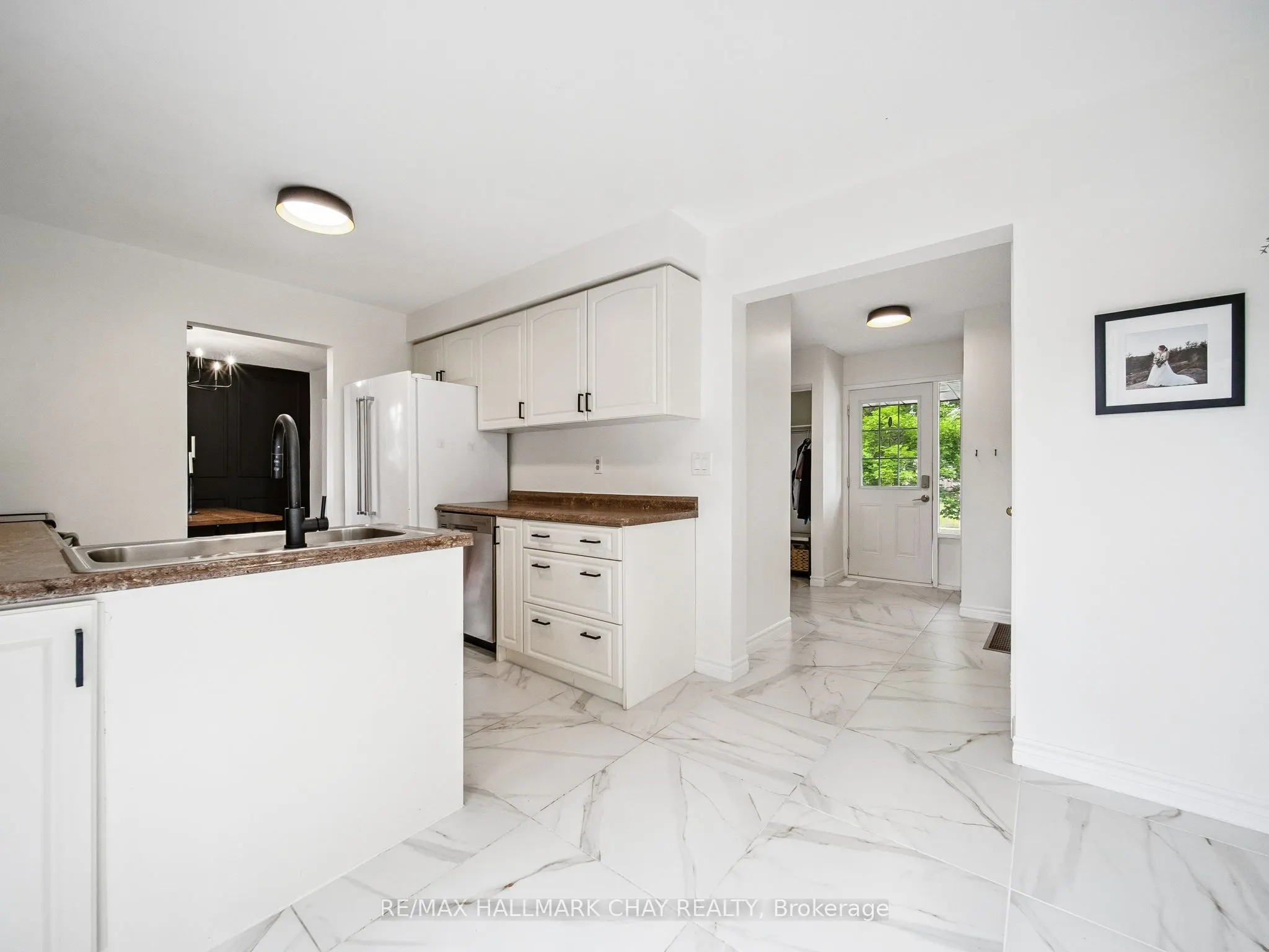 8 Darren Drive