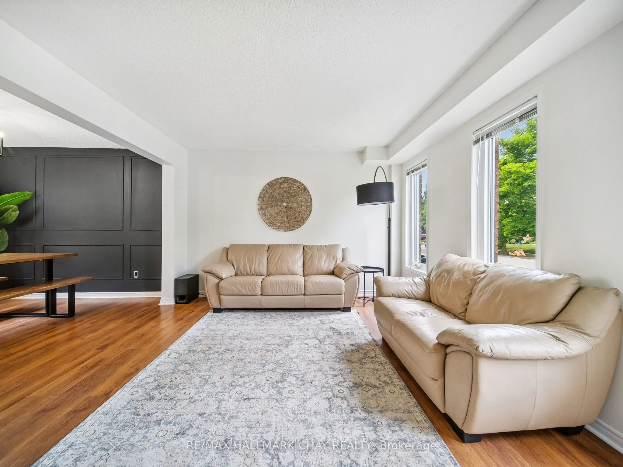 8 Darren Drive