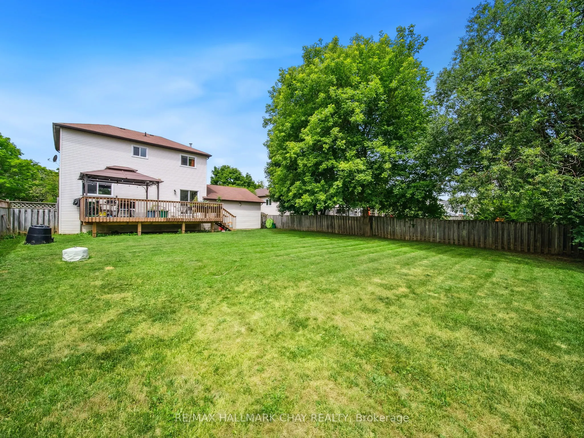 8 Darren Drive