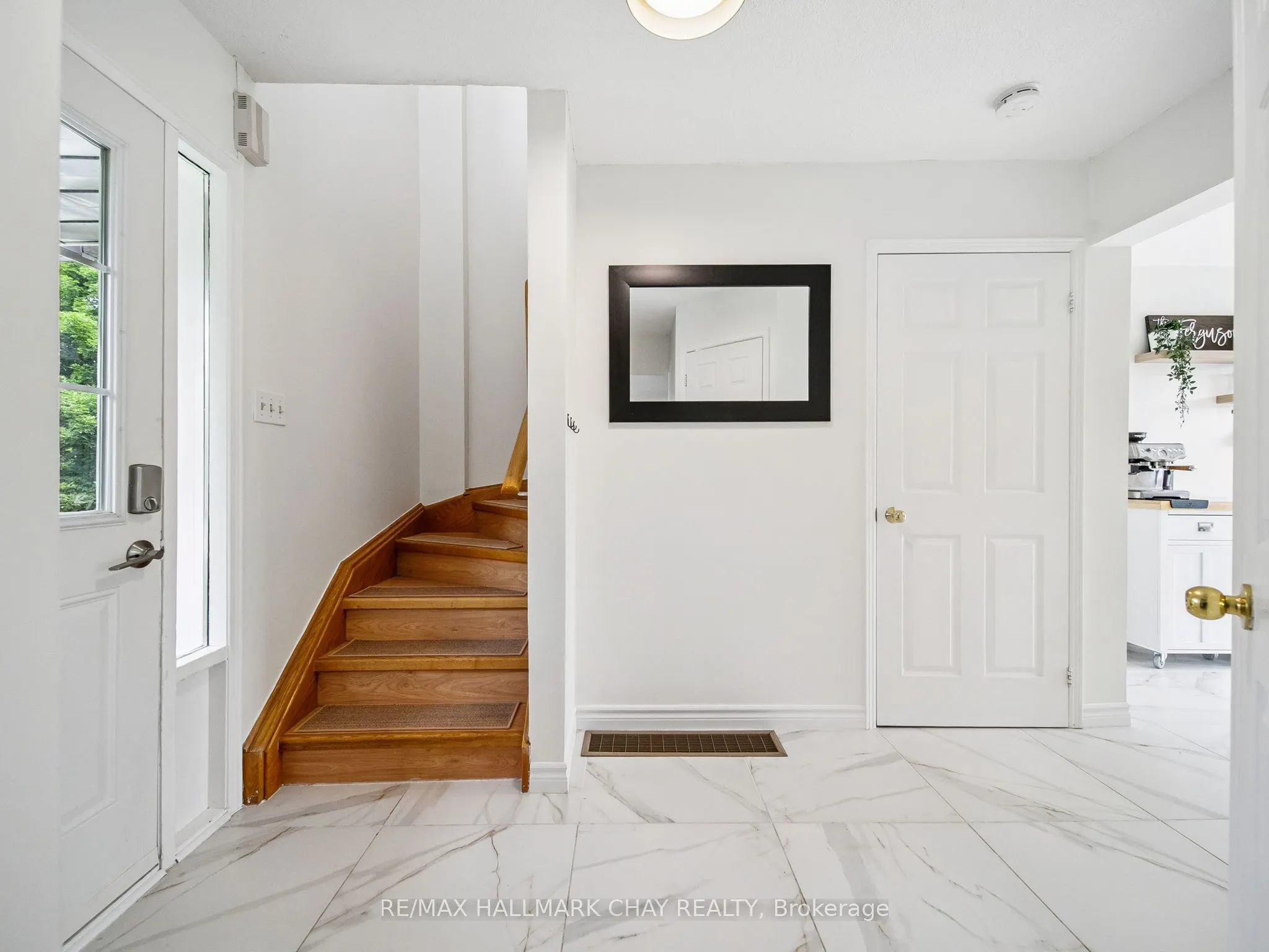 8 Darren Drive