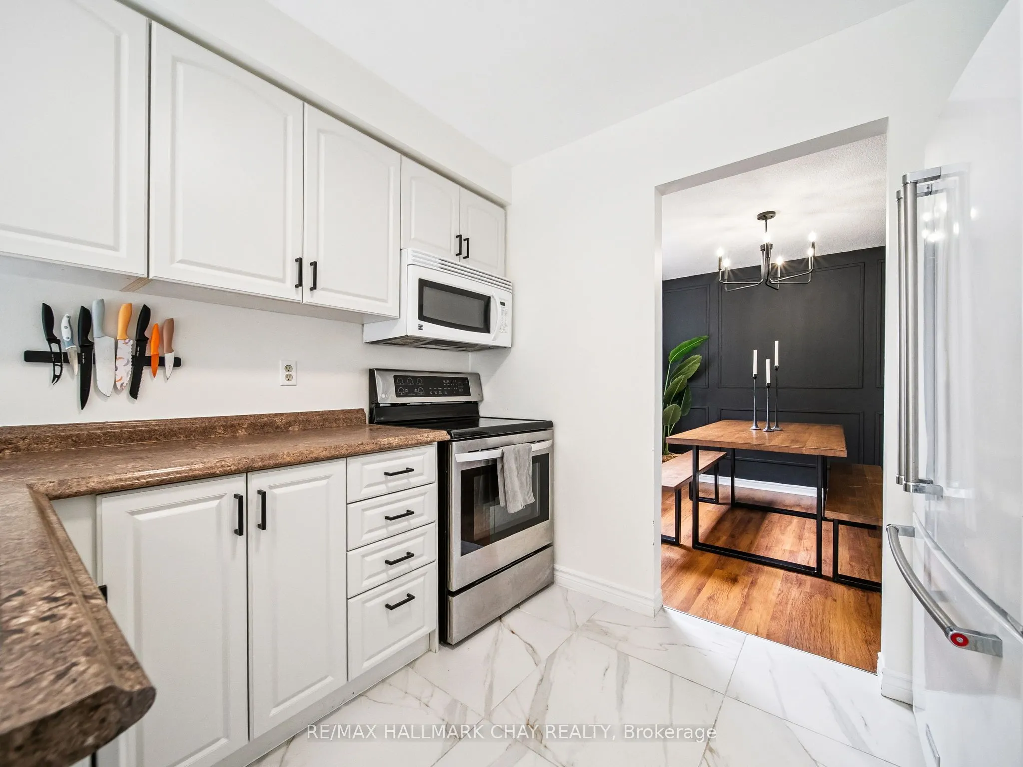 8 Darren Drive