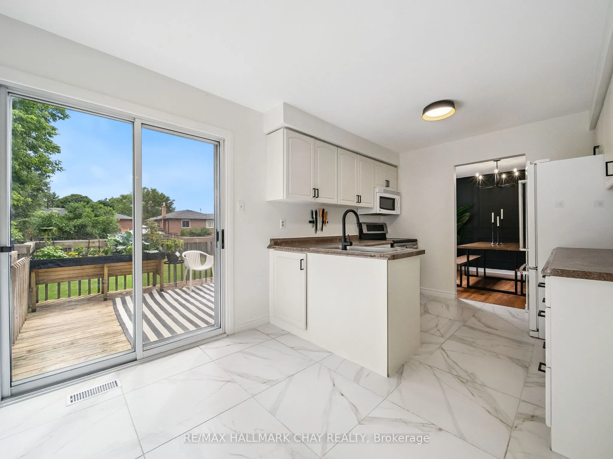 8 Darren Drive