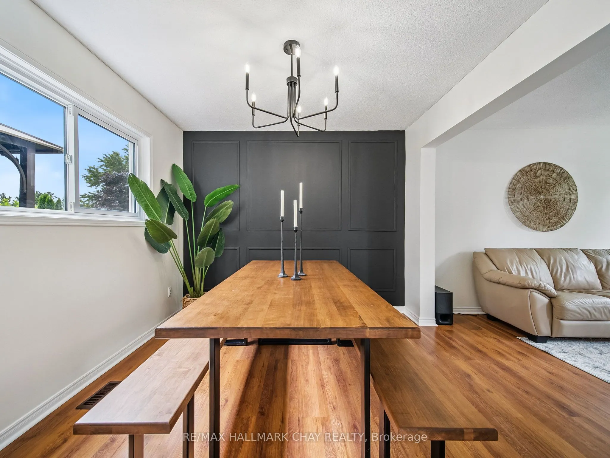 8 Darren Drive