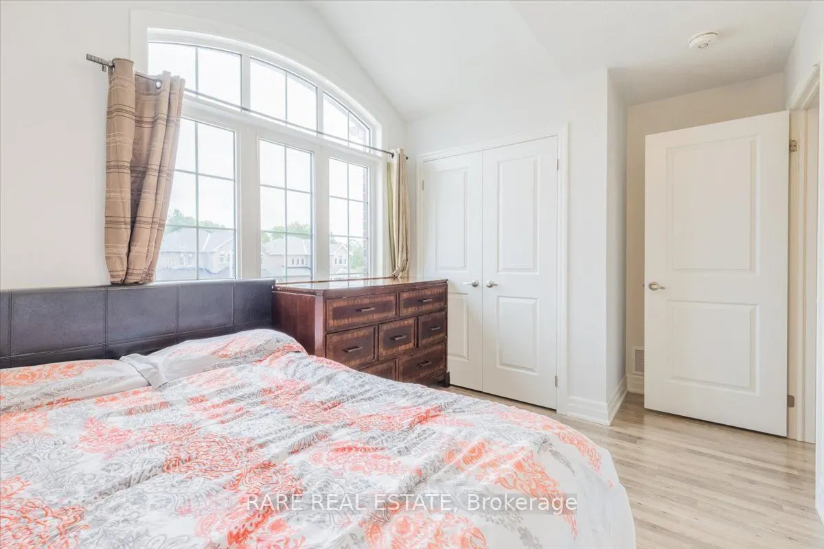 101 Wood Crescent