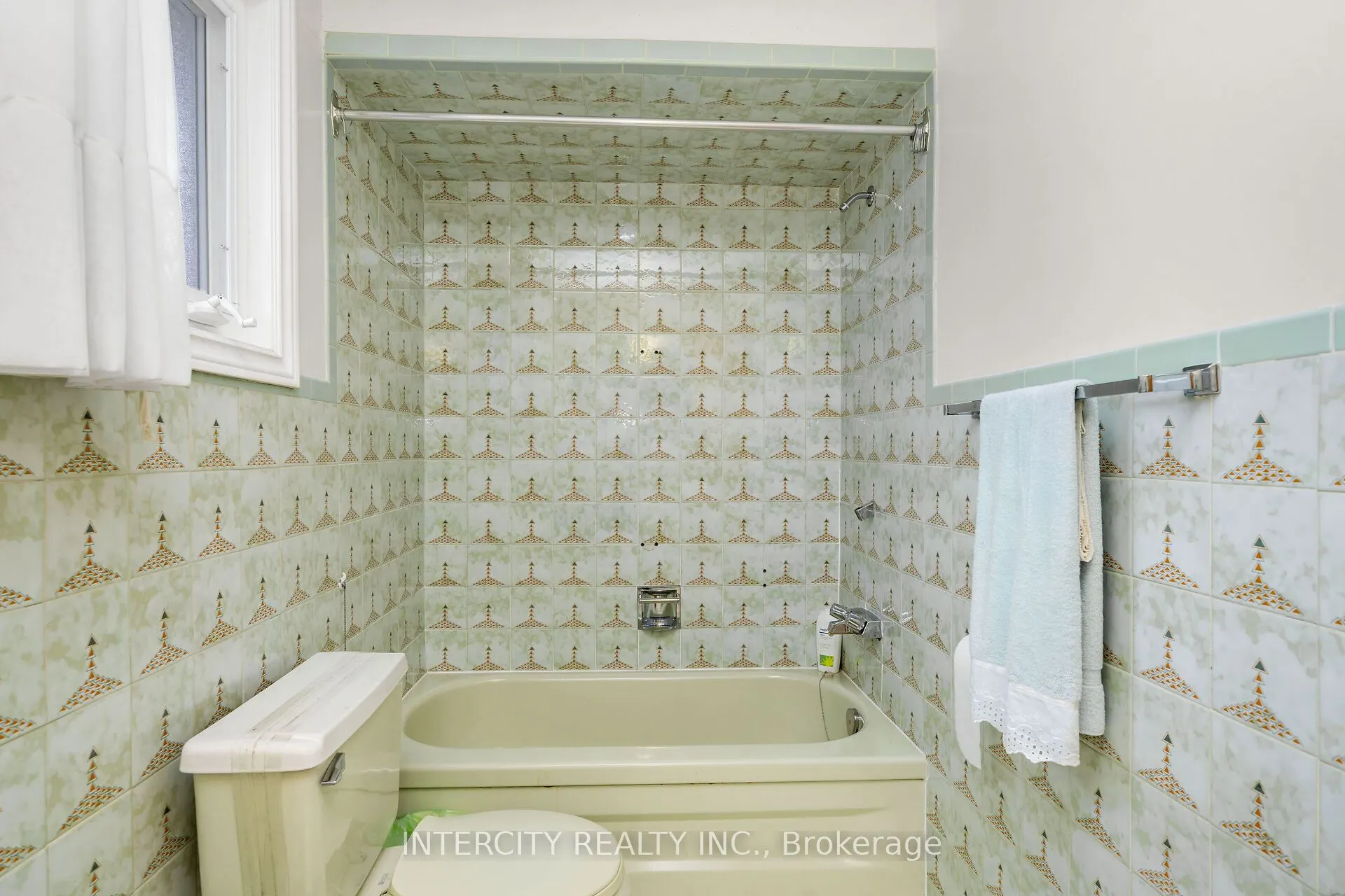 153 Jeanne Drive