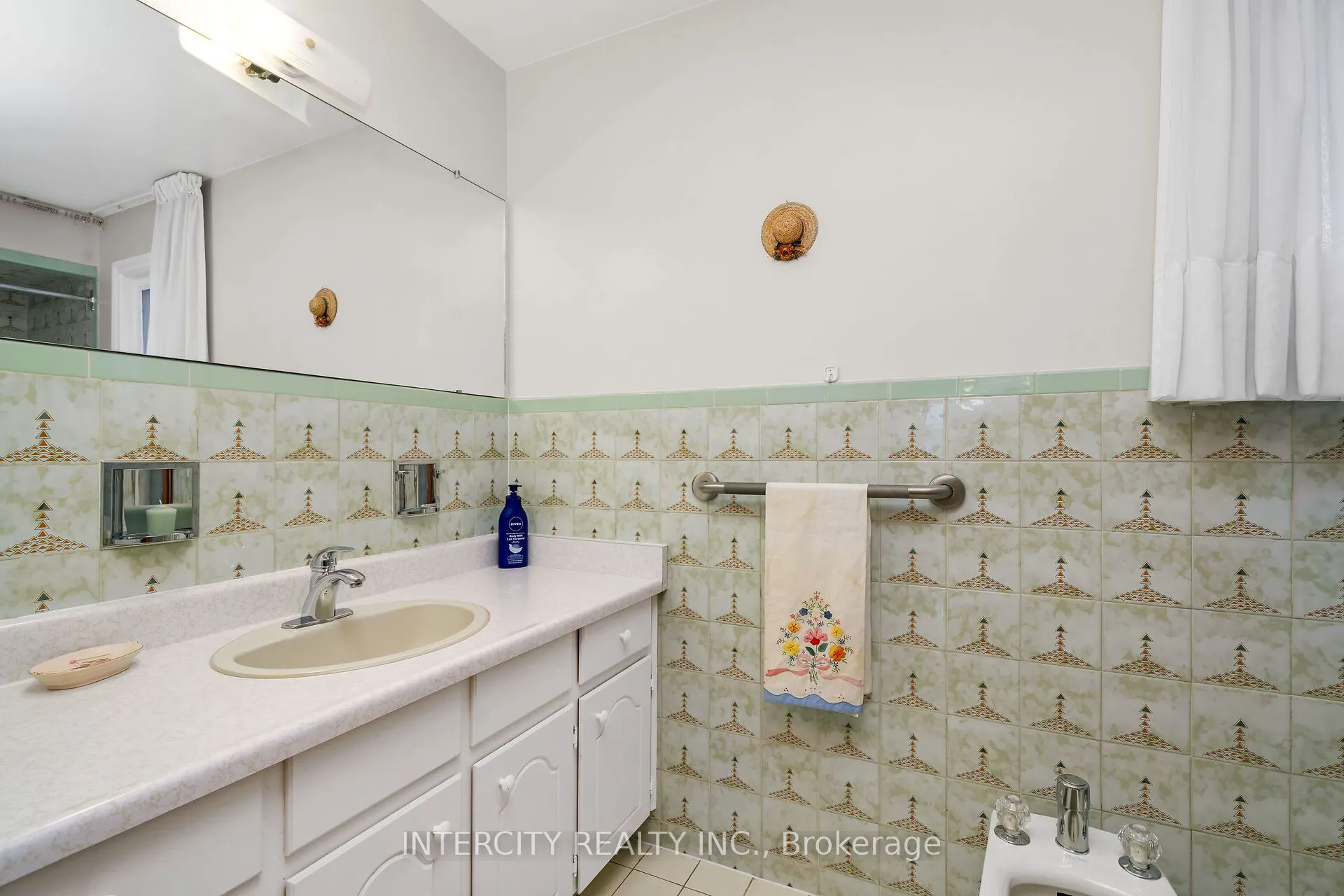153 Jeanne Drive