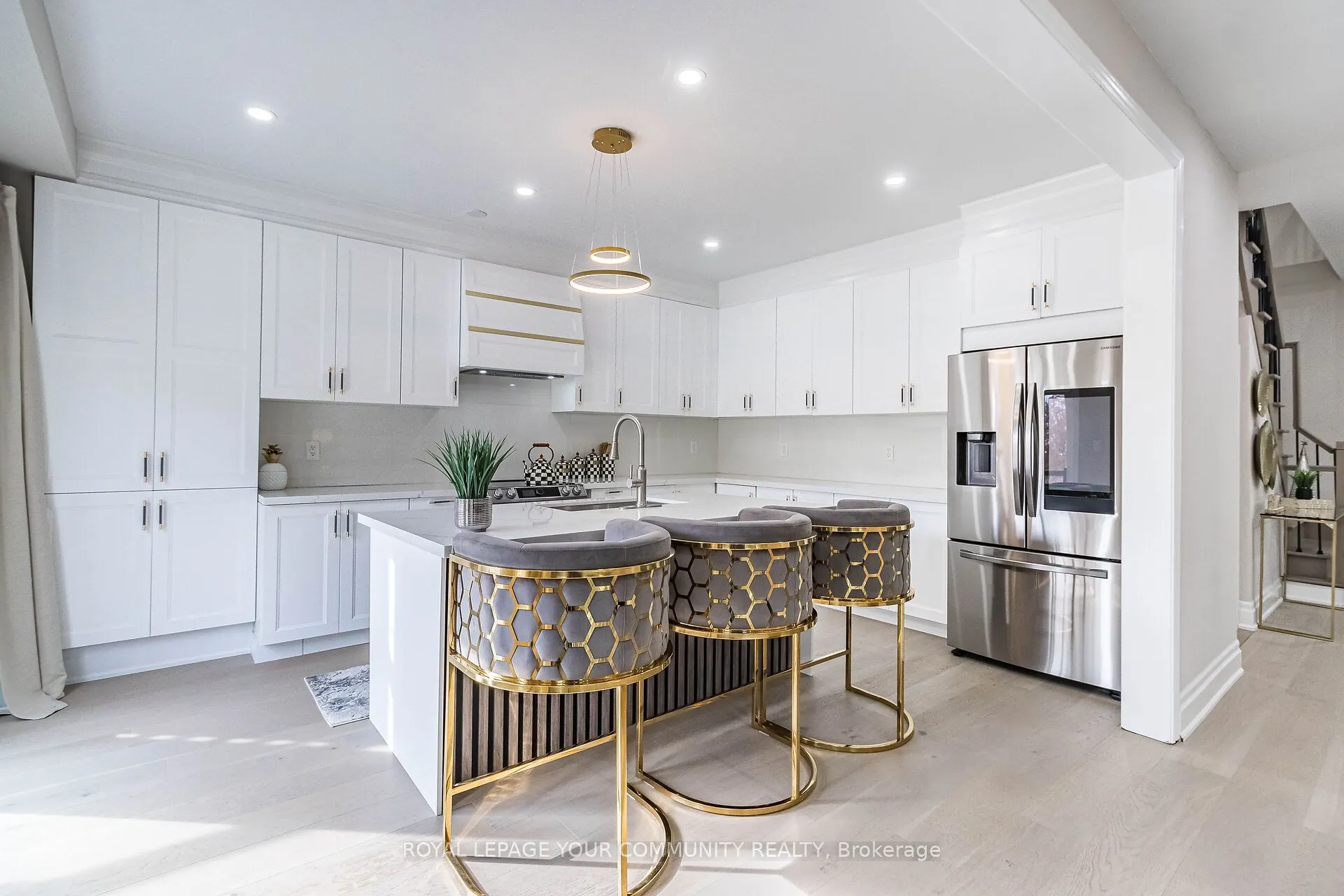63 Regency View Heights