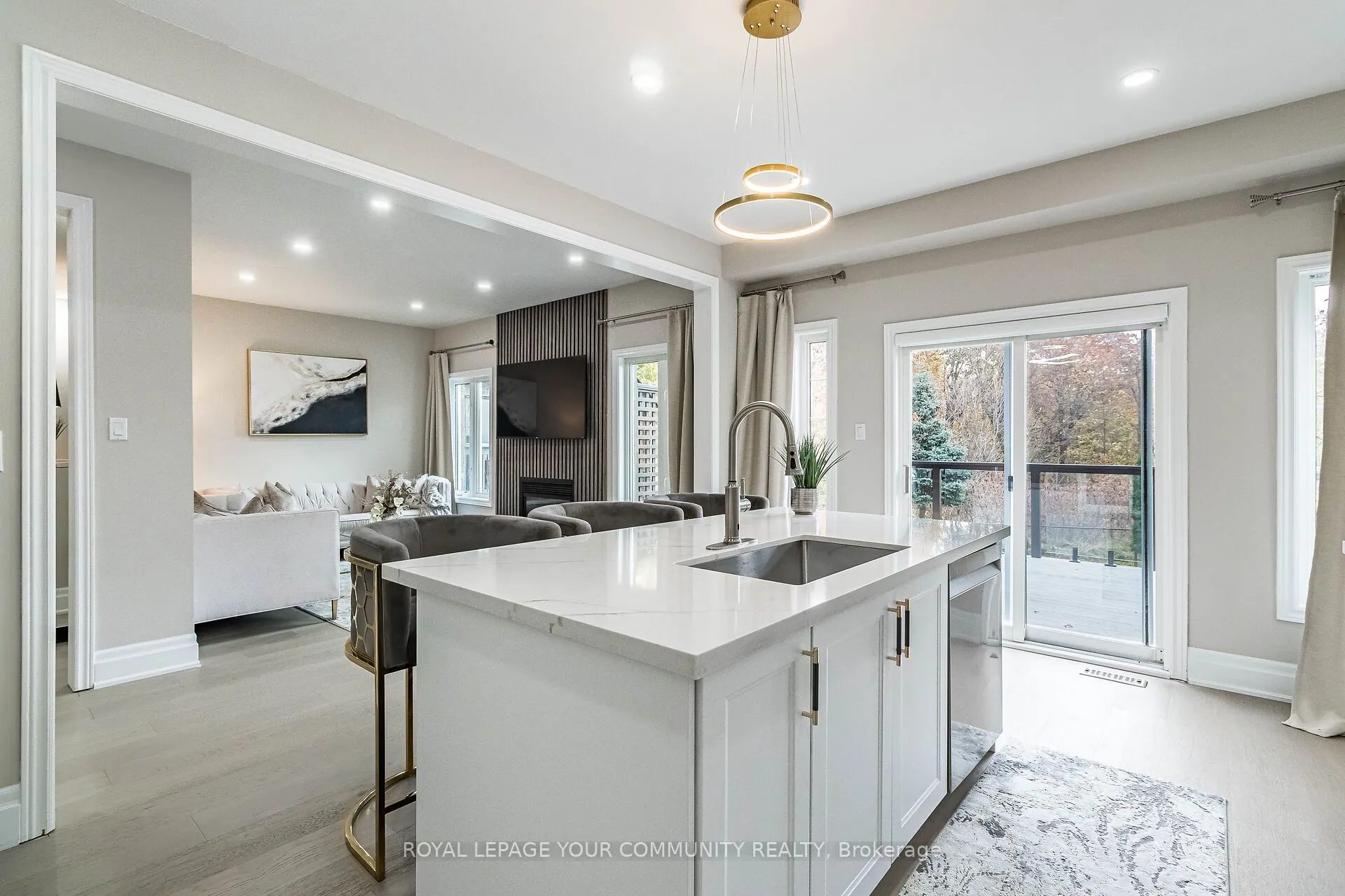 63 Regency View Heights